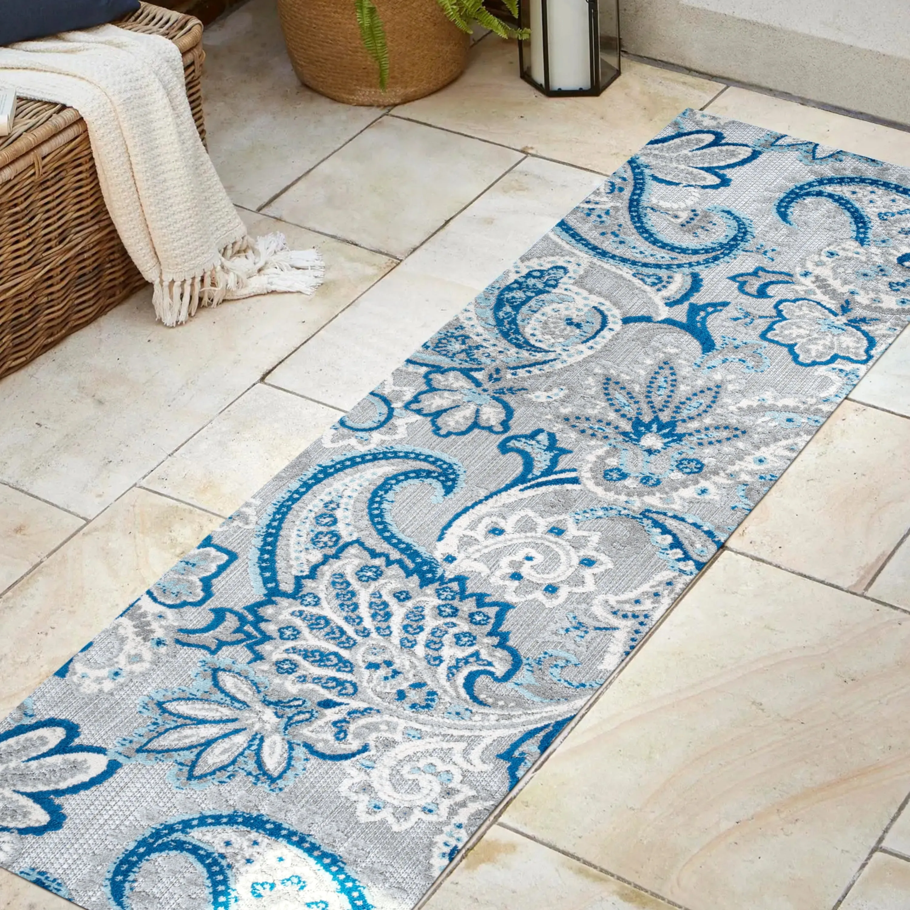 JONATHAN Y Lucena Paisley High-Low Indoor/Outdoor Area Rug