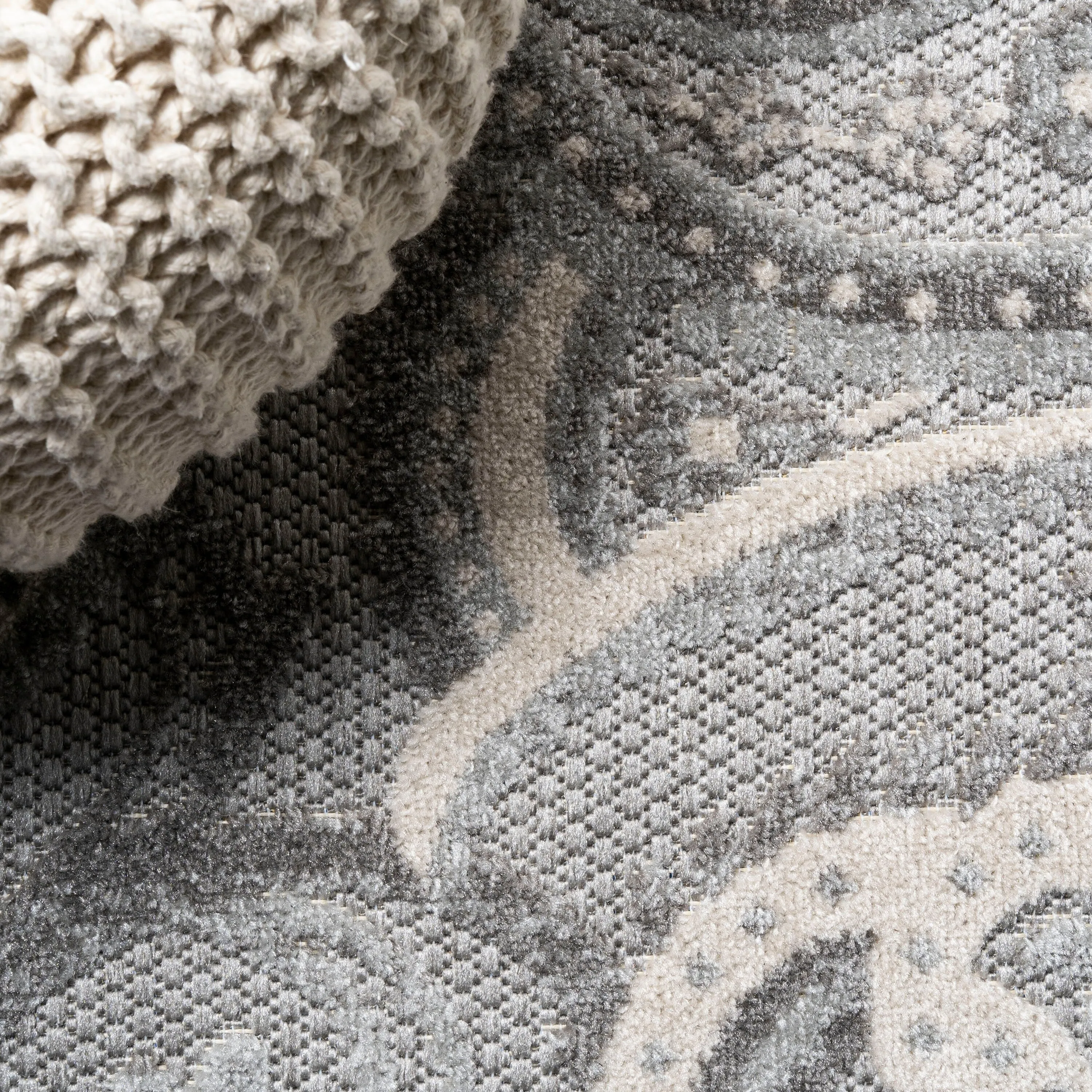 JONATHAN Y Lucena Paisley High-Low Indoor/Outdoor Area Rug
