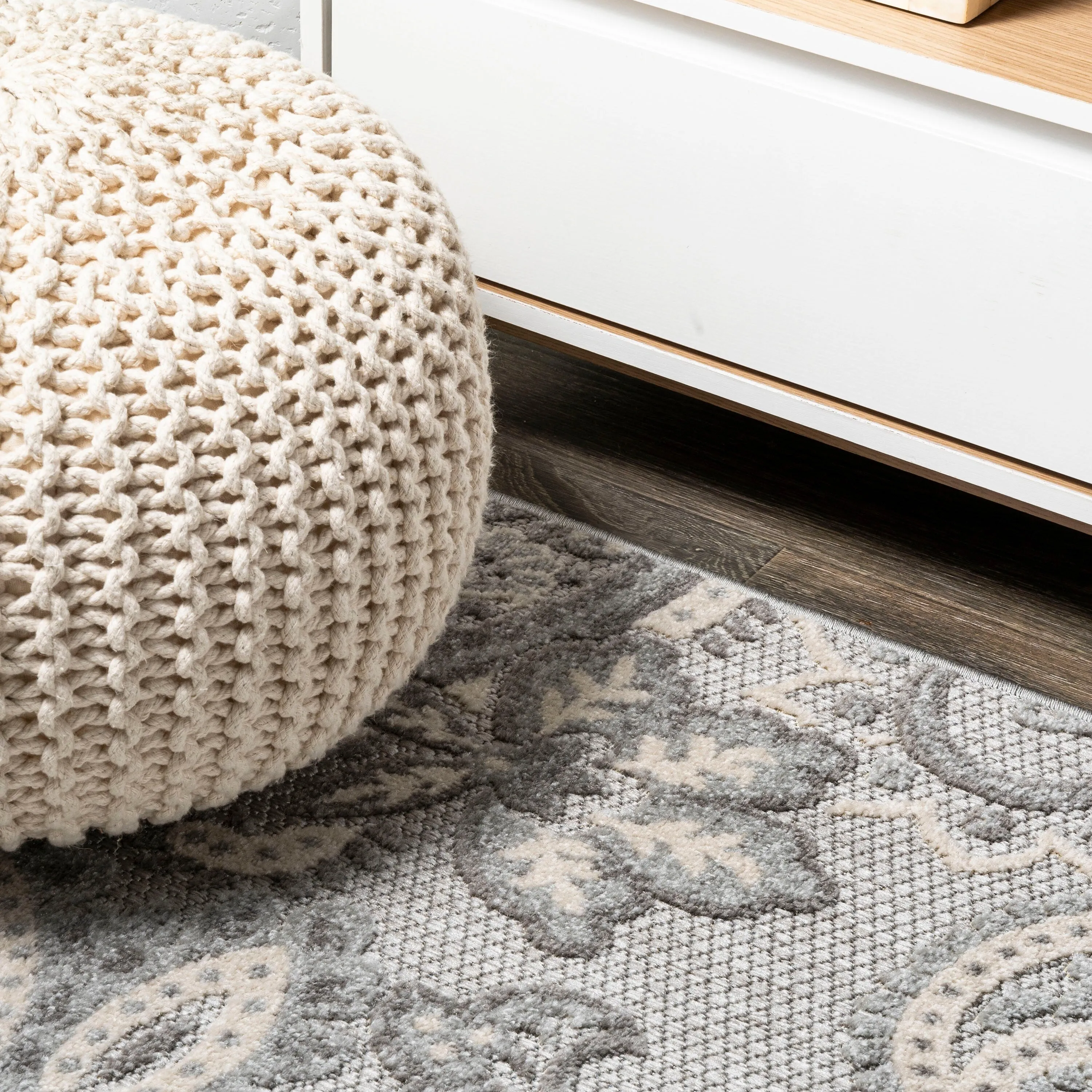 JONATHAN Y Lucena Paisley High-Low Indoor/Outdoor Area Rug
