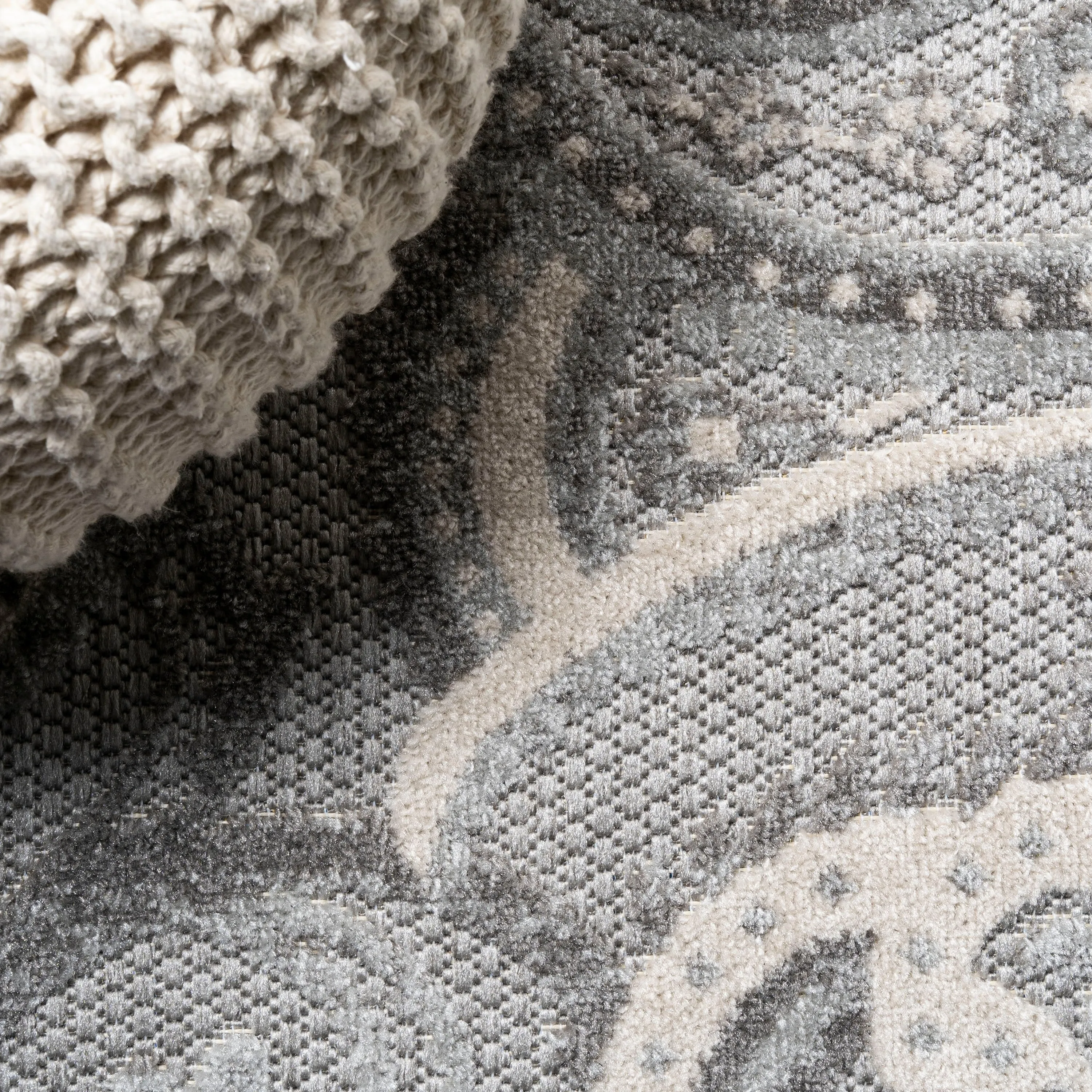 JONATHAN Y Lucena Paisley High-Low Indoor/Outdoor Area Rug