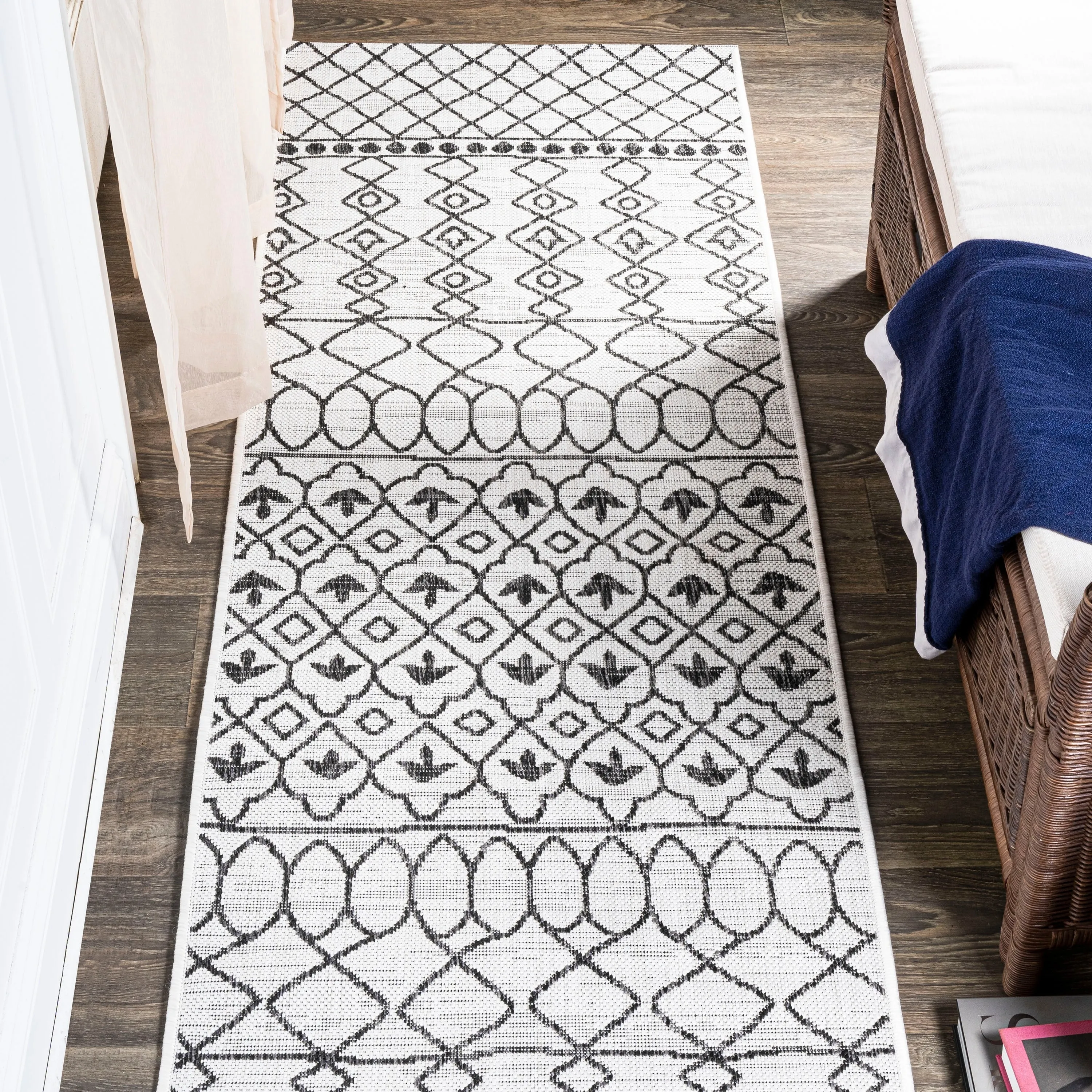 JONATHAN Y Nokat Tribal Bohemian Indoor/Outdoor Area Rug