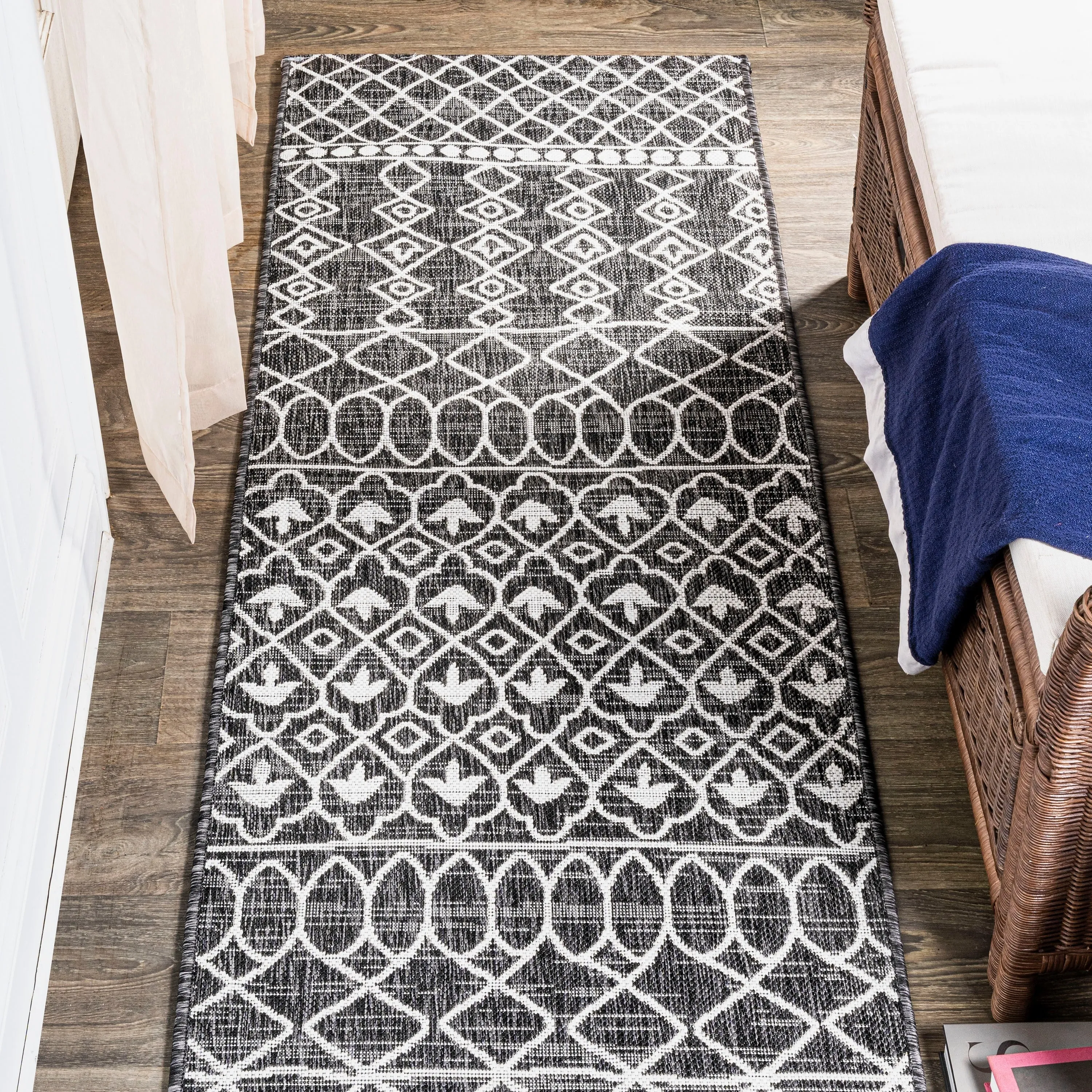 JONATHAN Y Nokat Tribal Bohemian Indoor/Outdoor Area Rug