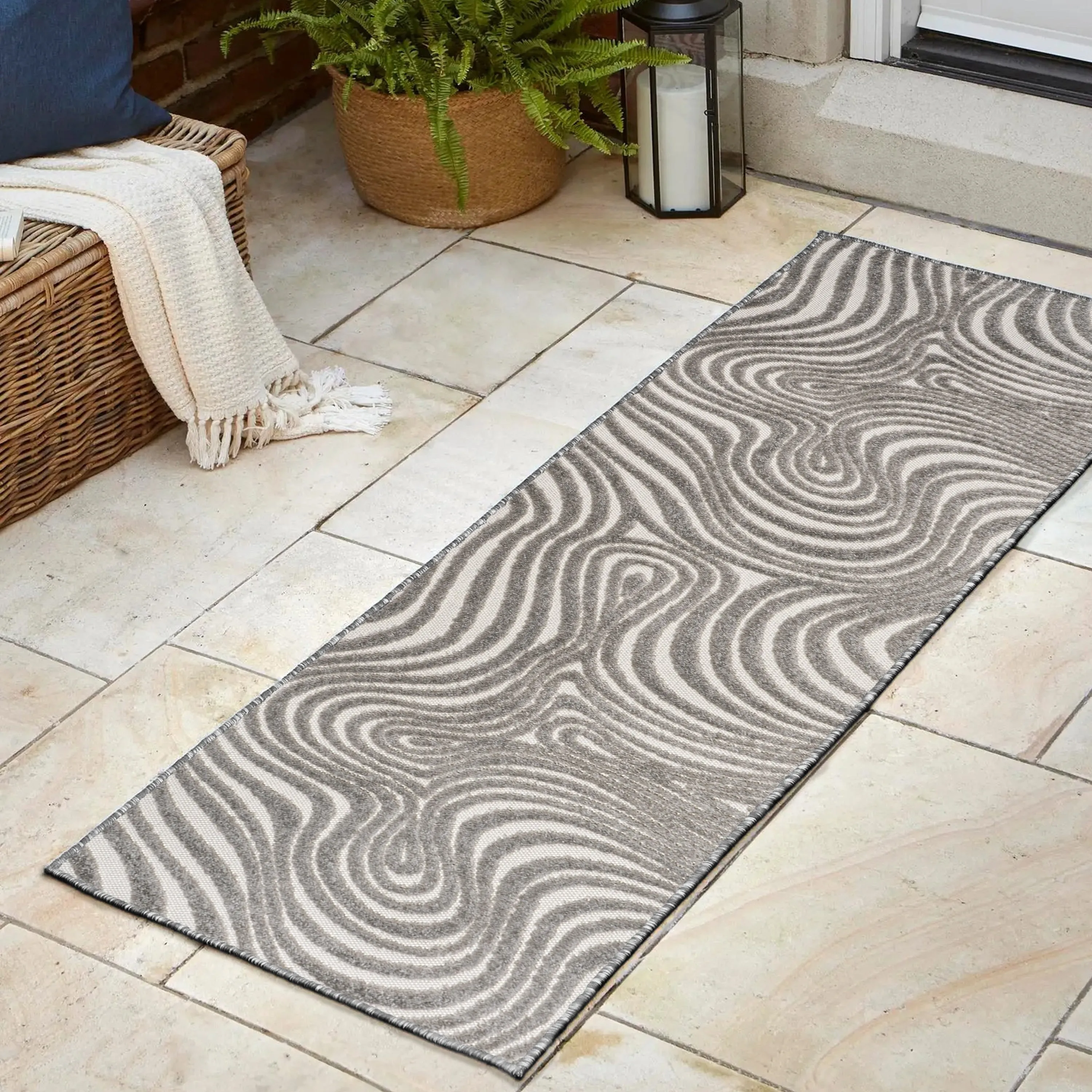 JONATHAN Y Nordby Abstract Groovy Striped Area Rug