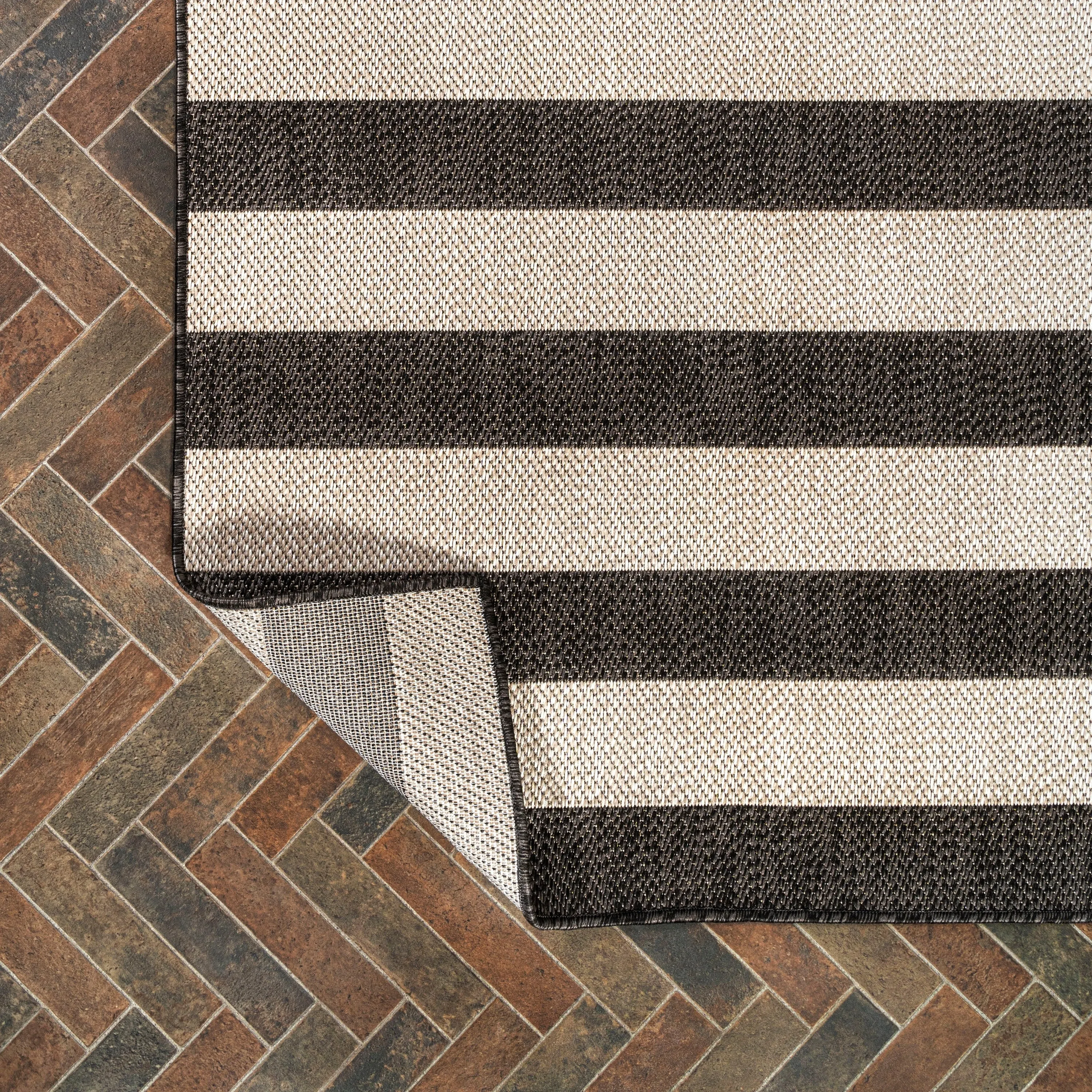 JONATHAN Y Vinales Two-Tone Wide Stripe Indoor/Outdoor Area Rug