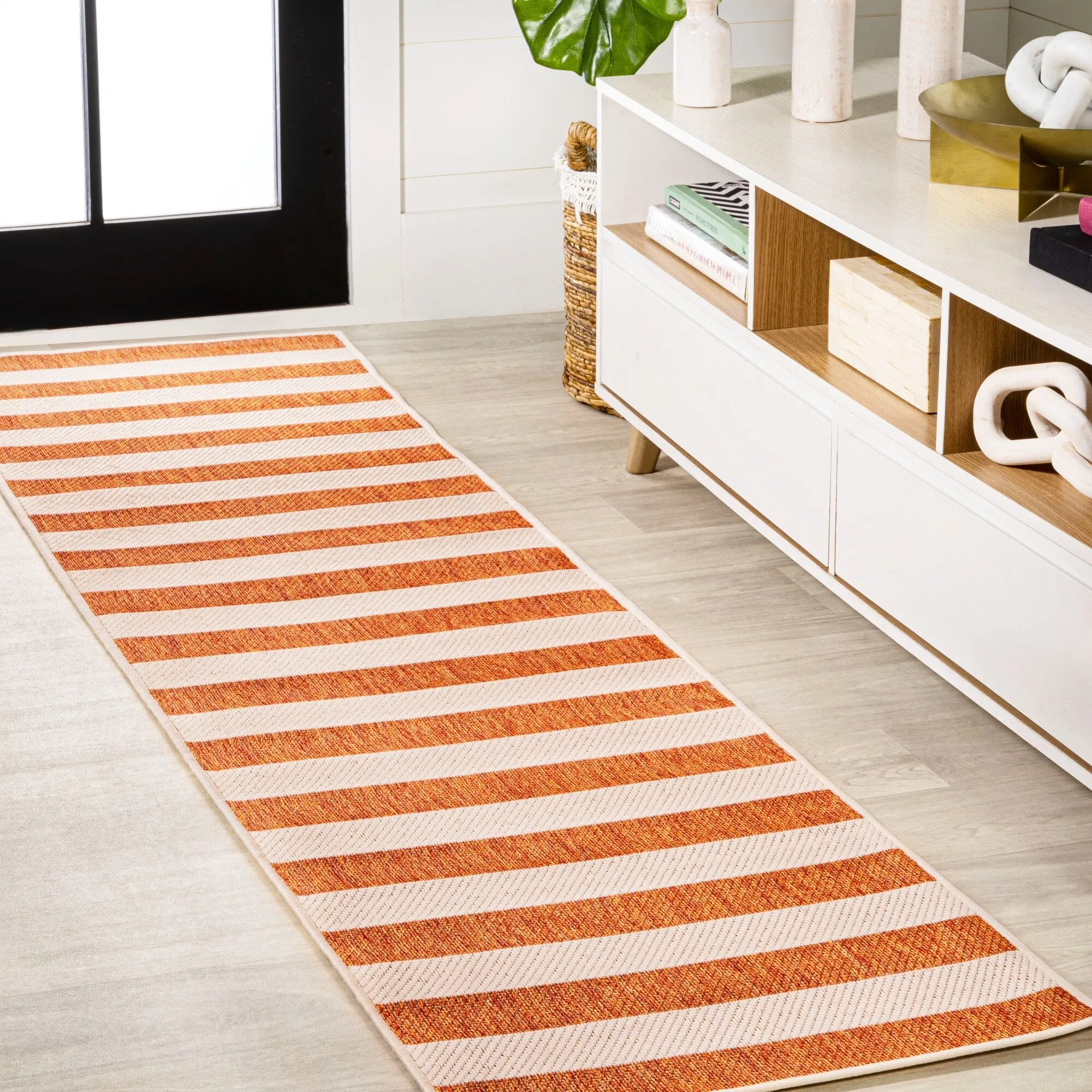 JONATHAN Y Vinales Two-Tone Wide Stripe Indoor/Outdoor Area Rug