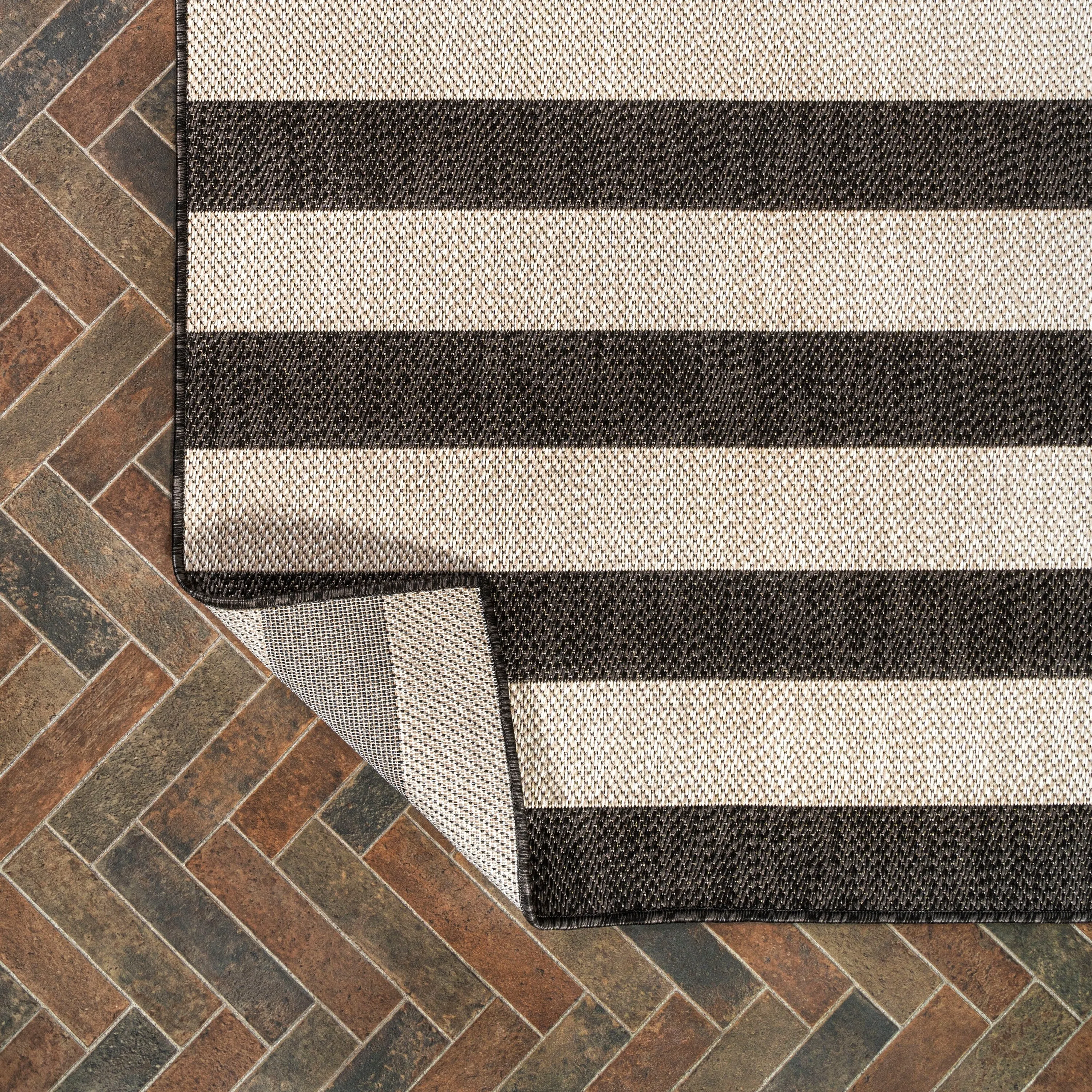 JONATHAN Y Vinales Two-Tone Wide Stripe Indoor/Outdoor Area Rug