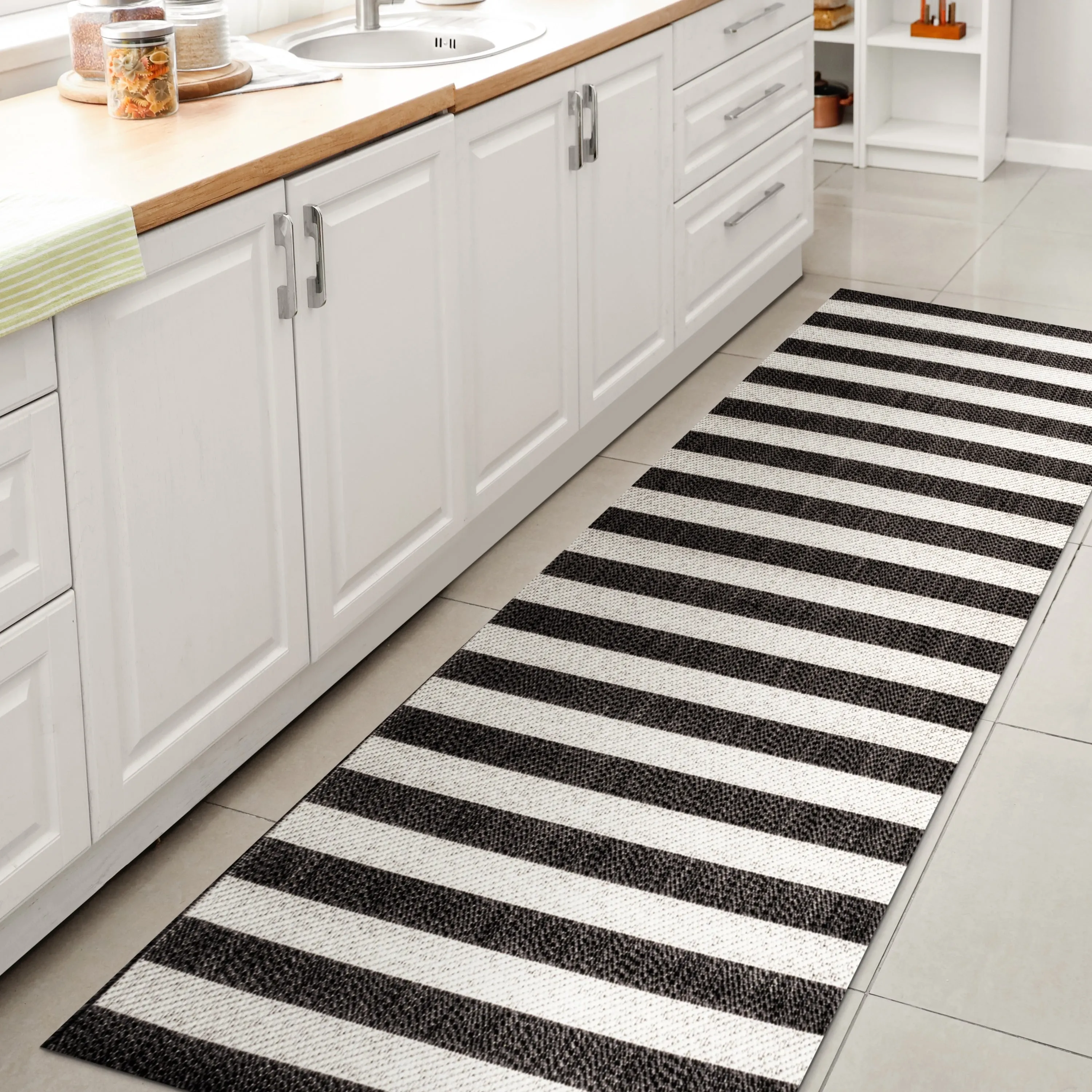 JONATHAN Y Vinales Two-Tone Wide Stripe Indoor/Outdoor Area Rug
