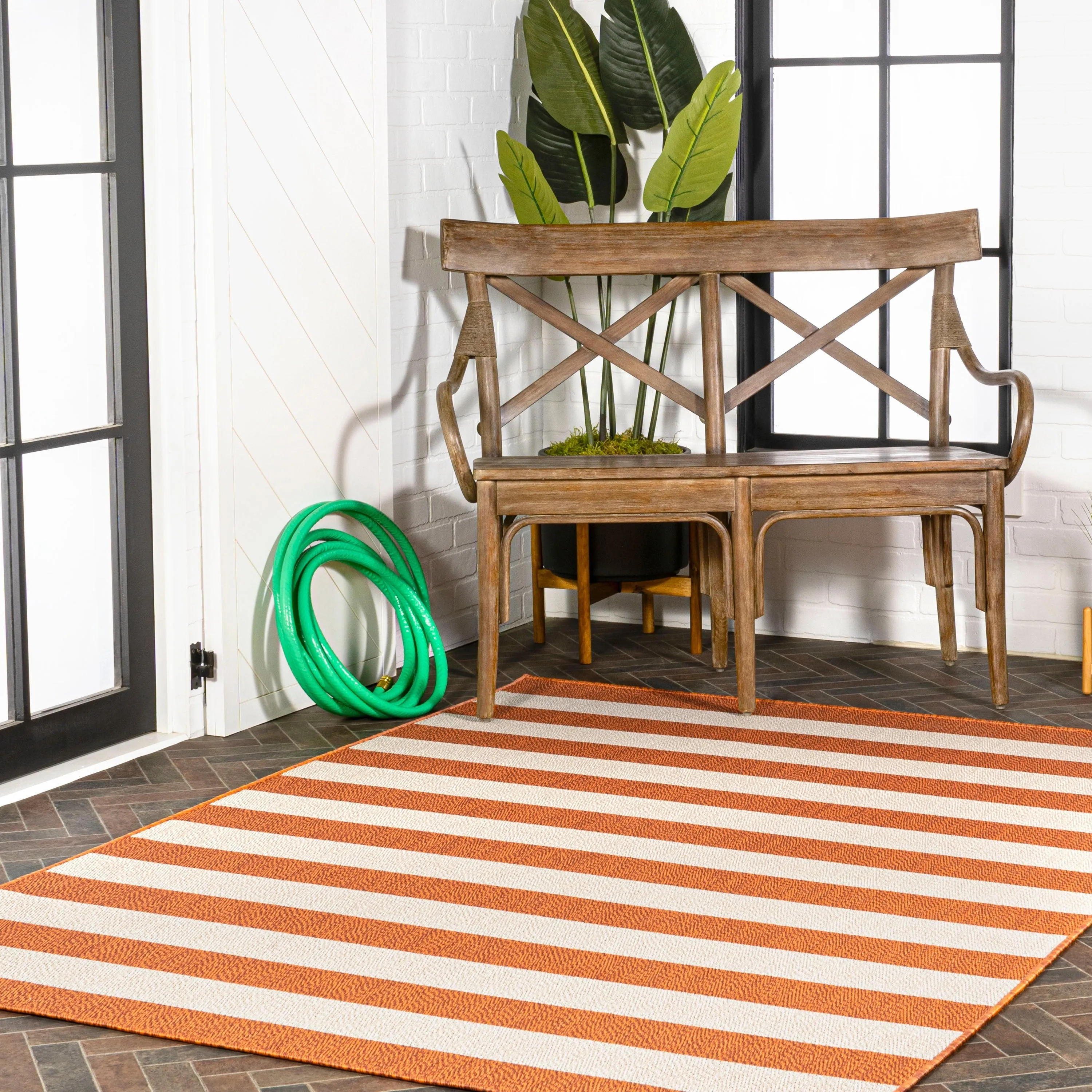 JONATHAN Y Vinales Two-Tone Wide Stripe Indoor/Outdoor Area Rug