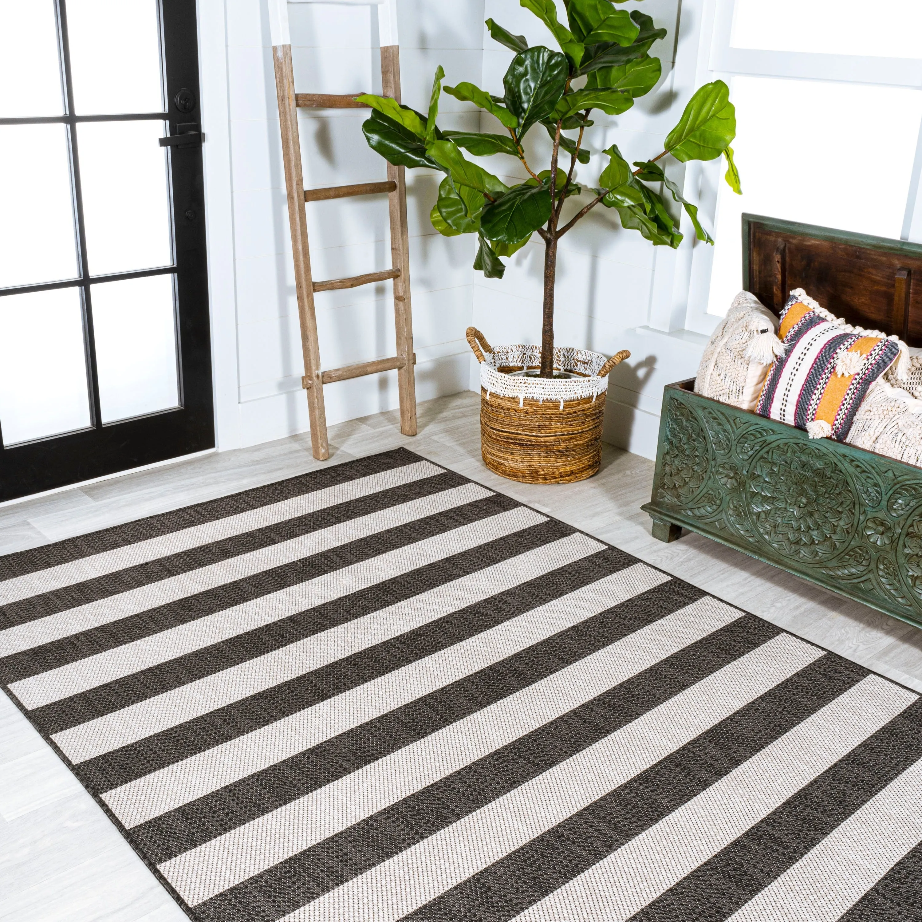 JONATHAN Y Vinales Two-Tone Wide Stripe Indoor/Outdoor Area Rug