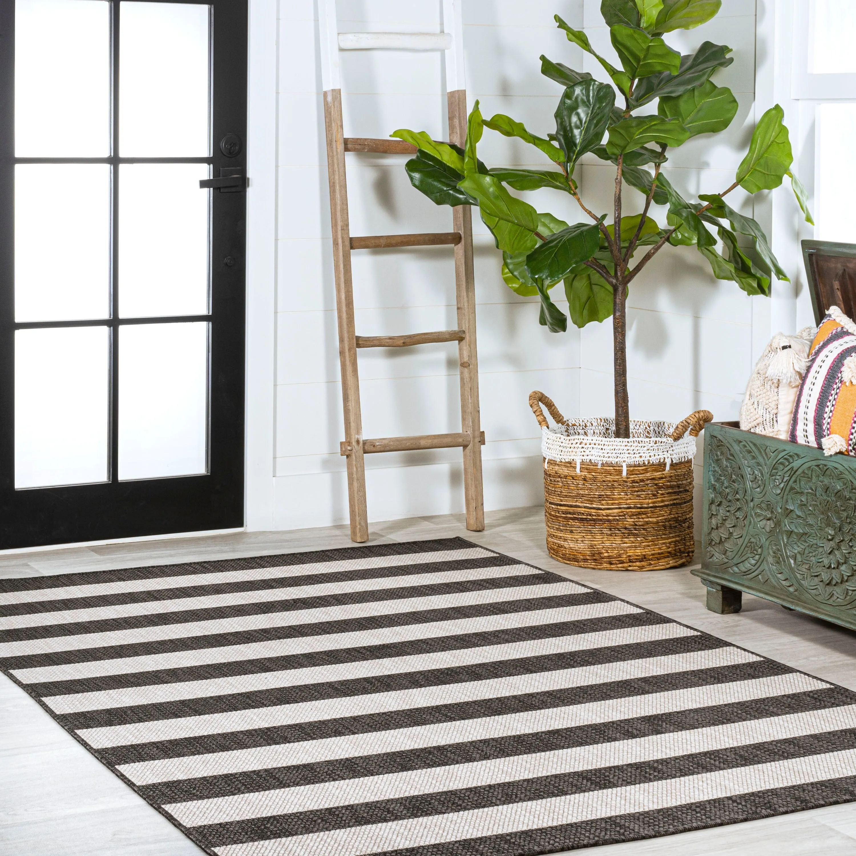 JONATHAN Y Vinales Two-Tone Wide Stripe Indoor/Outdoor Area Rug
