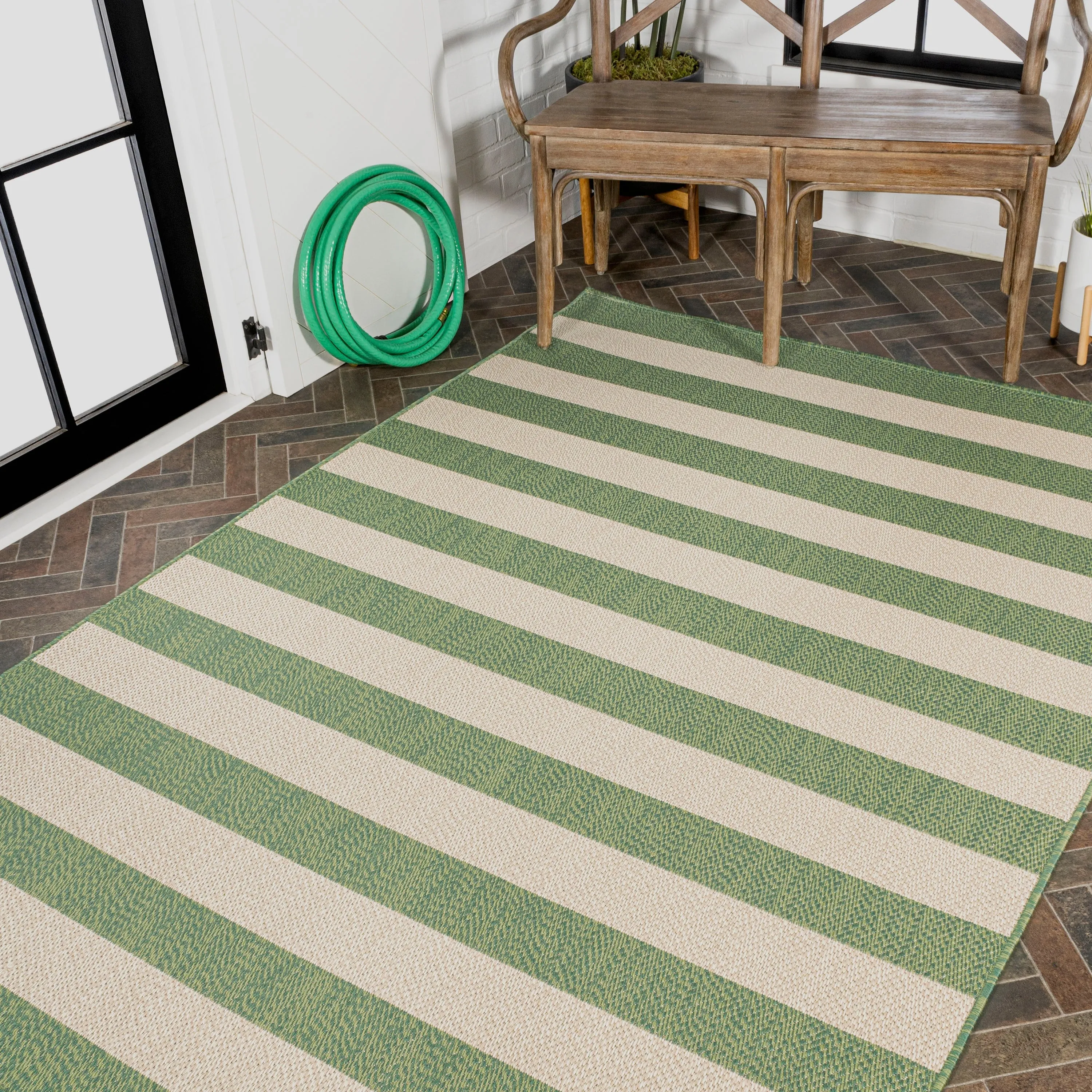 JONATHAN Y Vinales Two-Tone Wide Stripe Indoor/Outdoor Area Rug