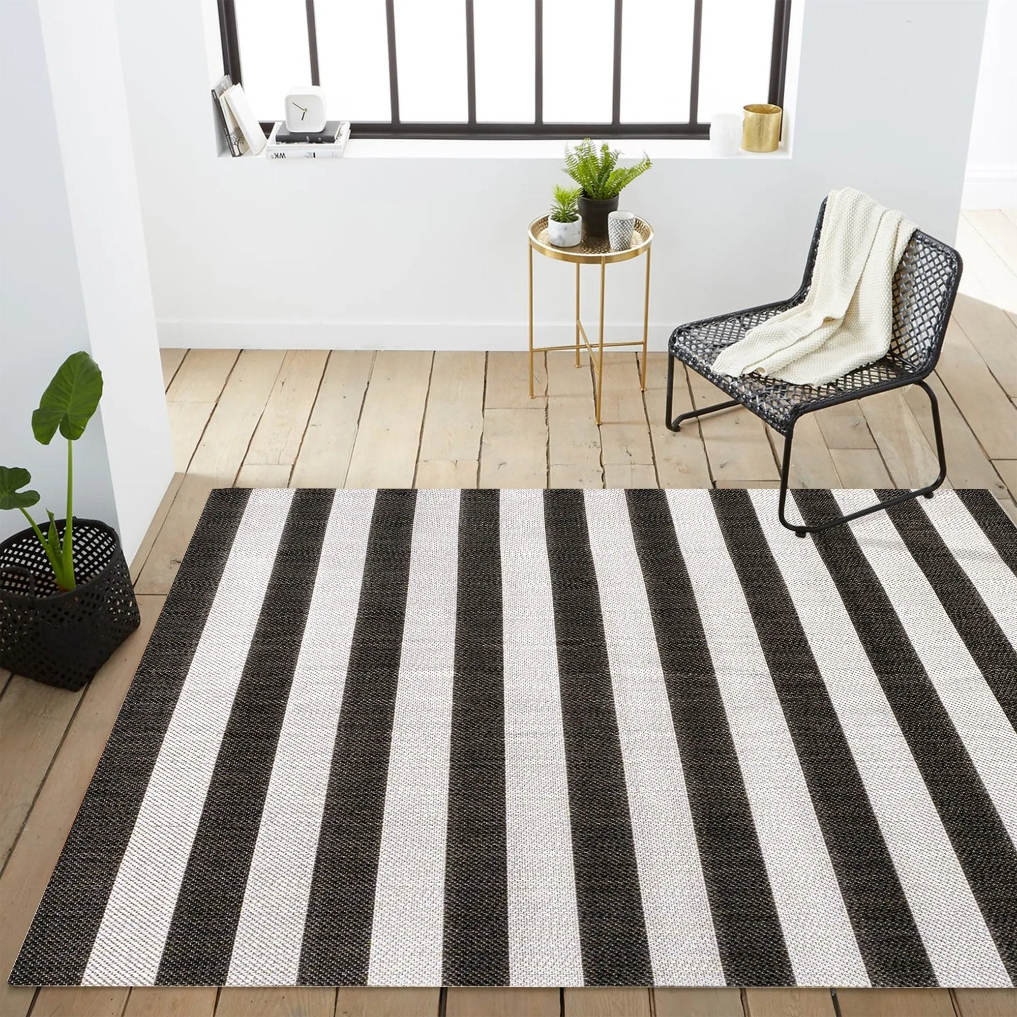 JONATHAN Y Vinales Two-Tone Wide Stripe Indoor/Outdoor Area Rug