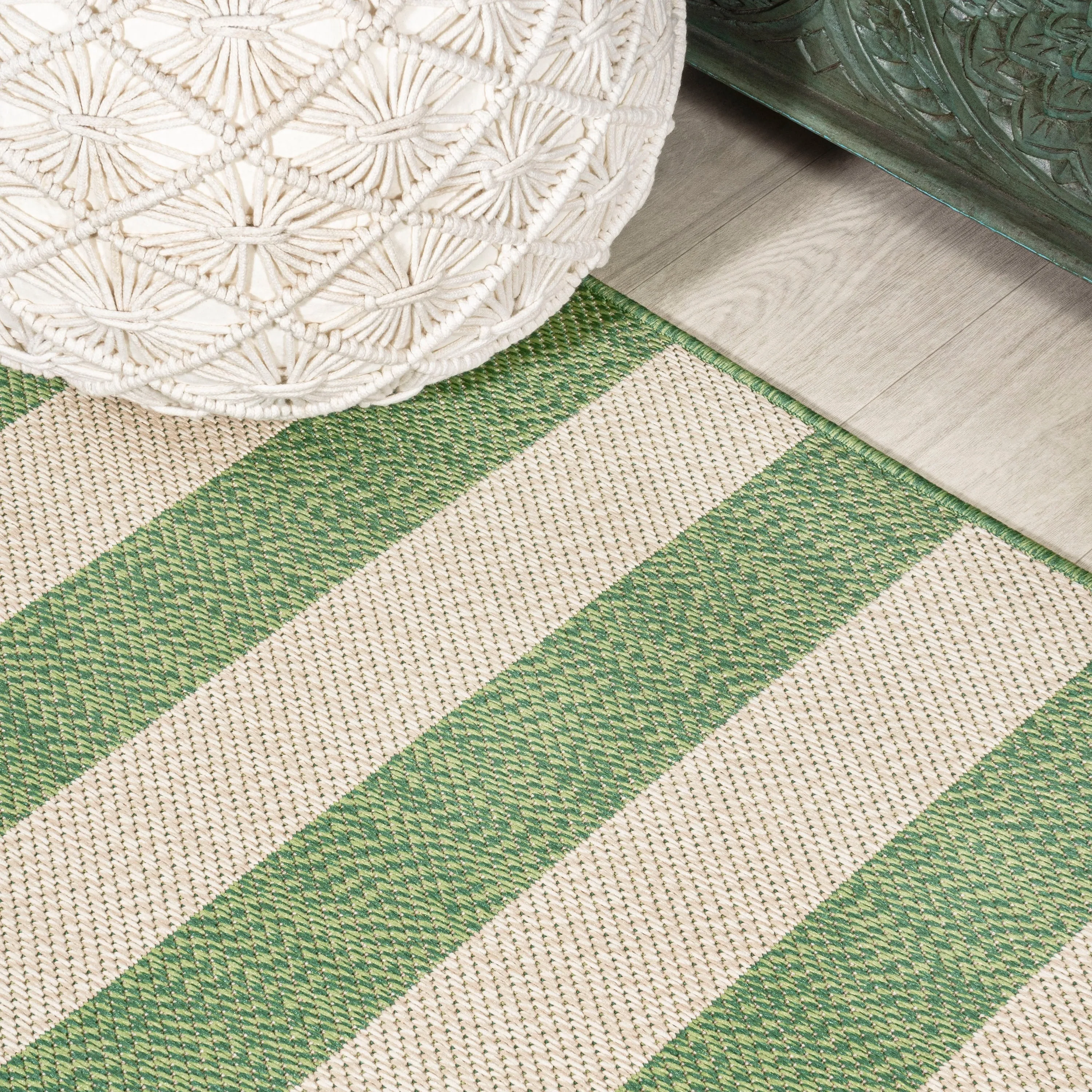 JONATHAN Y Vinales Two-Tone Wide Stripe Indoor/Outdoor Area Rug