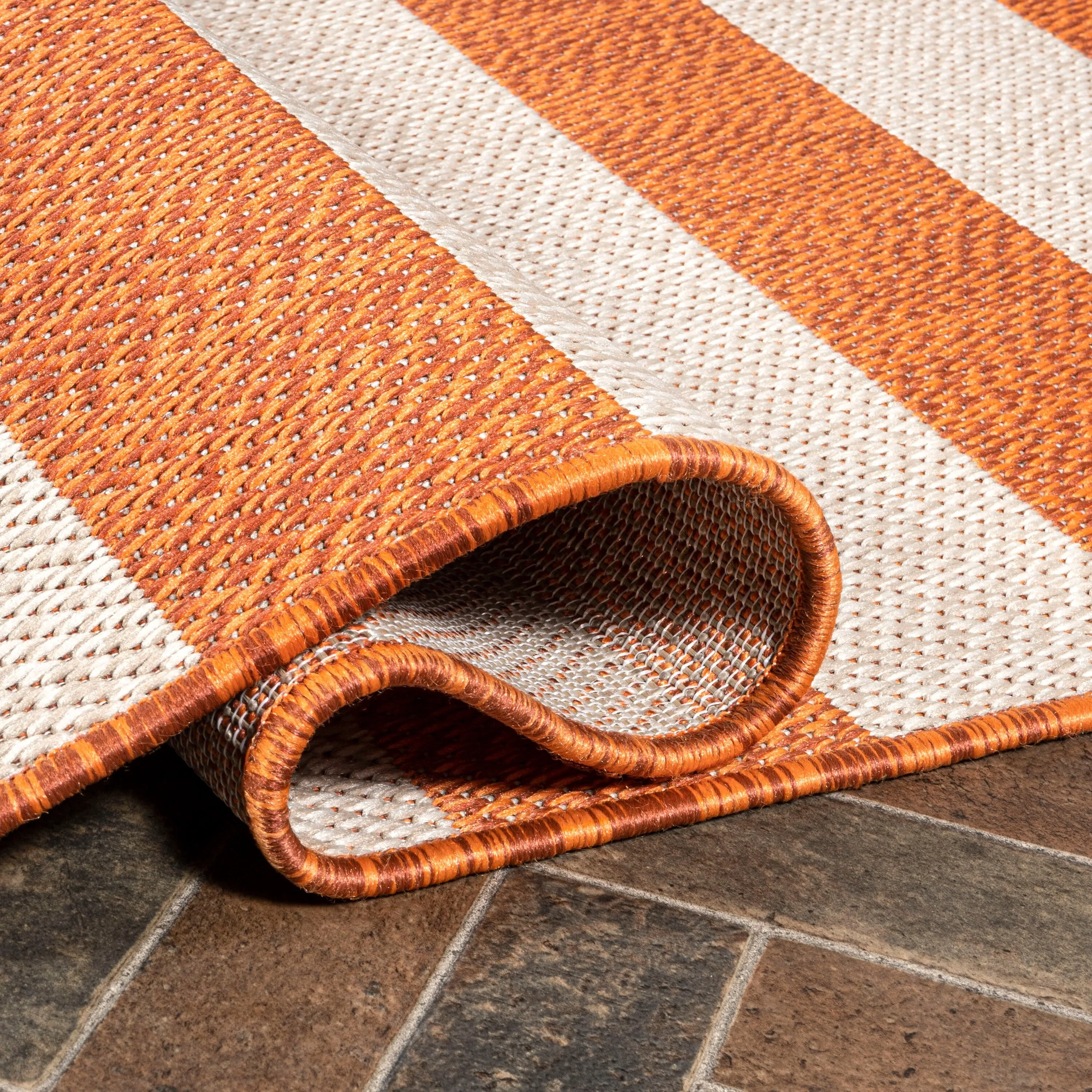 JONATHAN Y Vinales Two-Tone Wide Stripe Indoor/Outdoor Area Rug