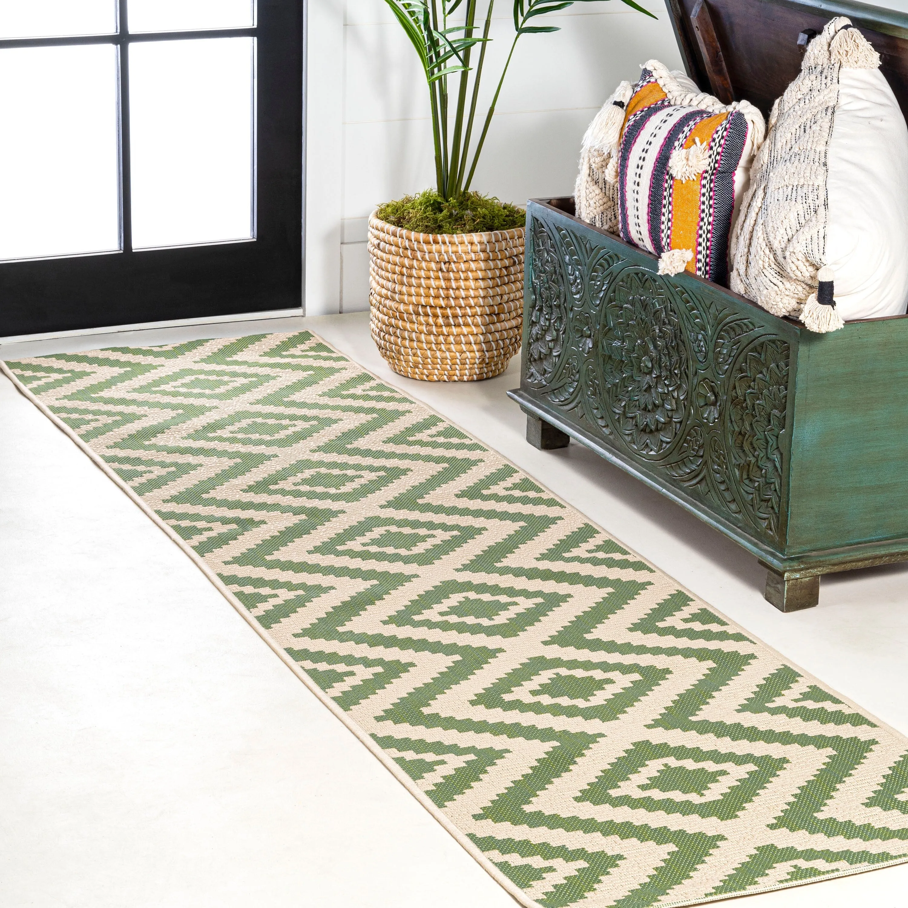 JONATHAN Y Vine Diamond Tribal Indoor/Outdoor Area Rug