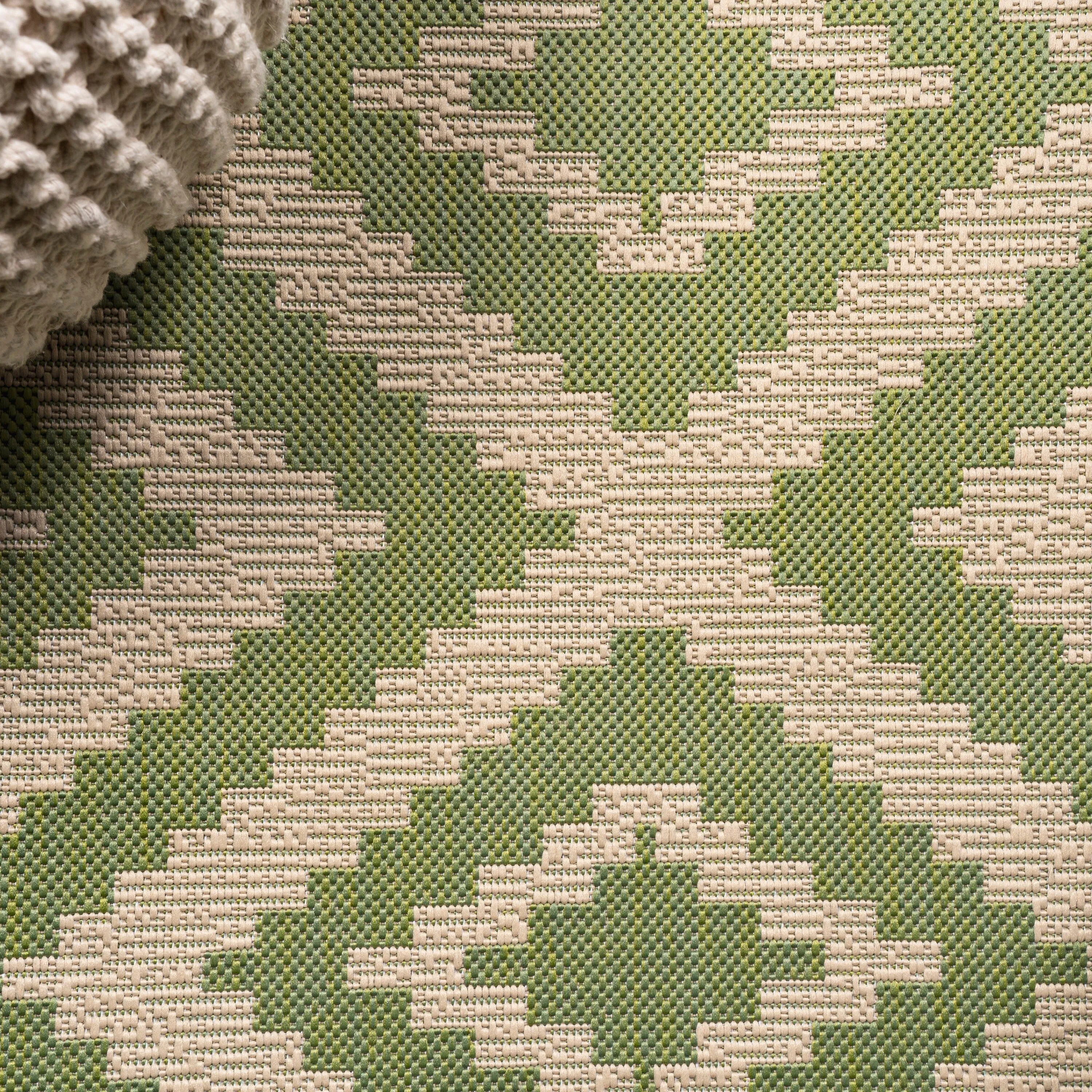 JONATHAN Y Vine Diamond Tribal Indoor/Outdoor Area Rug