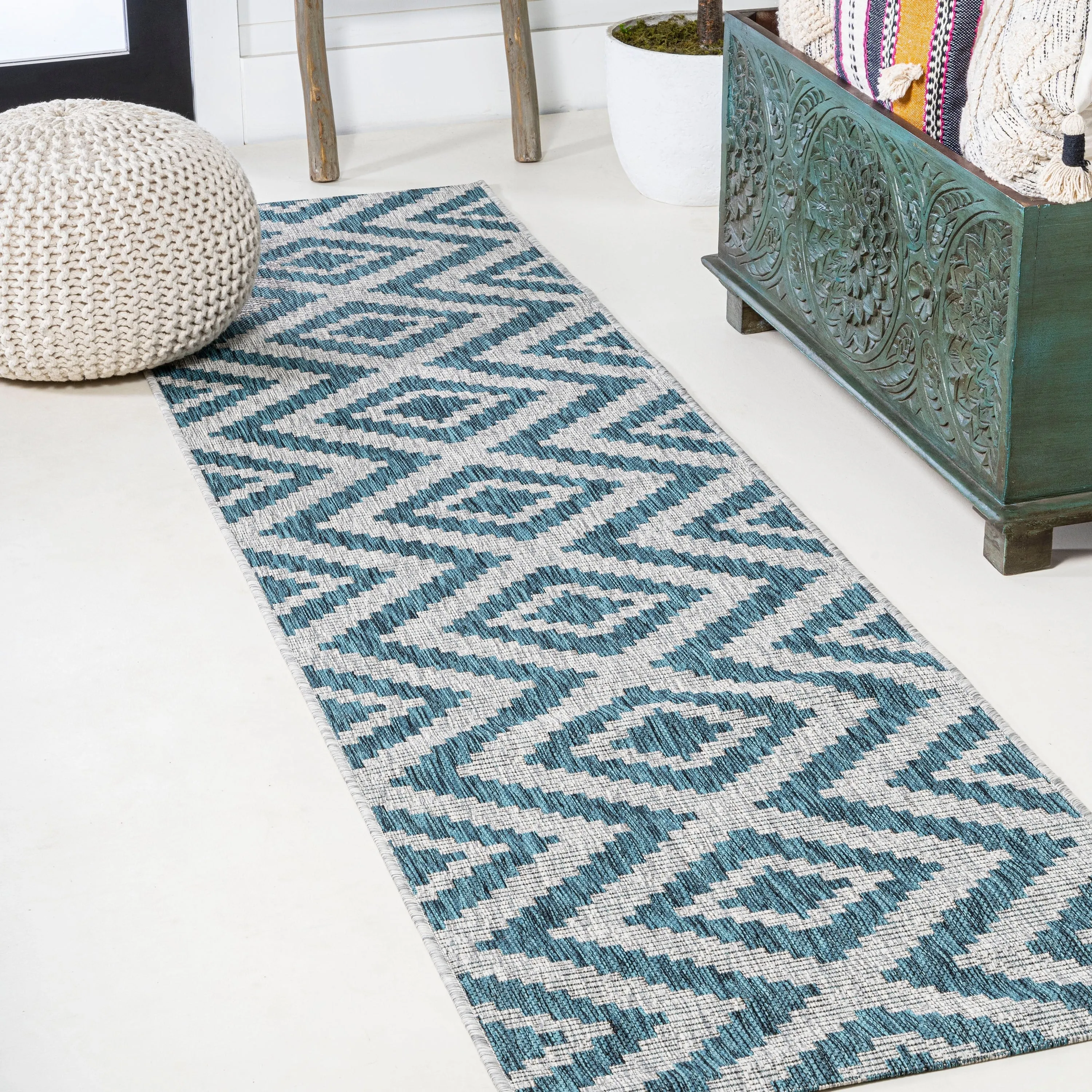JONATHAN Y Vine Diamond Tribal Indoor/Outdoor Area Rug