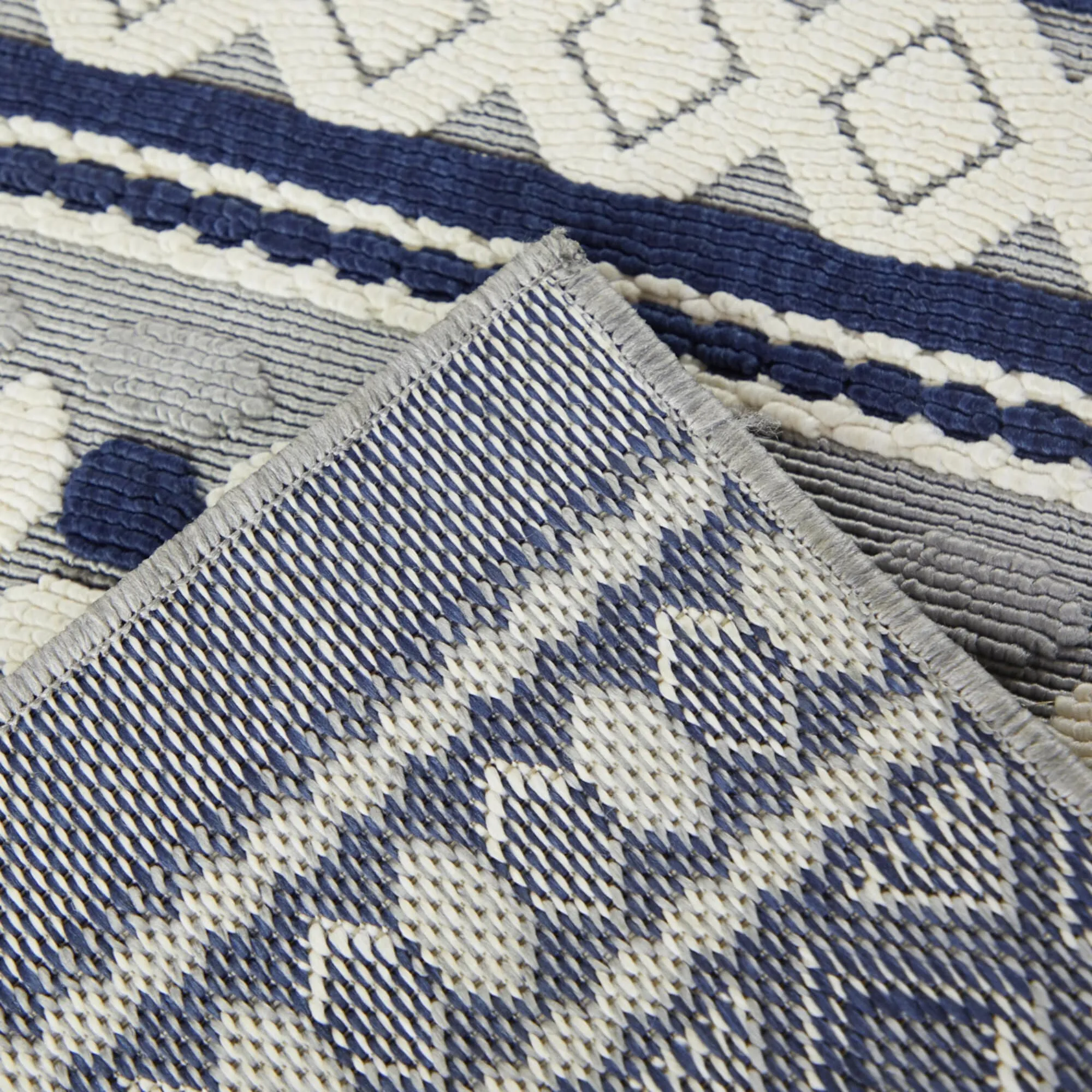 Julius Transitional Stripe Indoor/Outdoor Area Rug