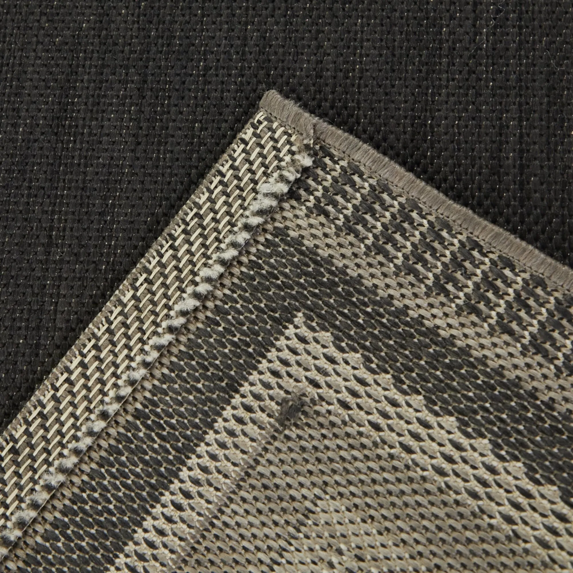 Kalena Bordered Indoor/Outdoor Area Rug