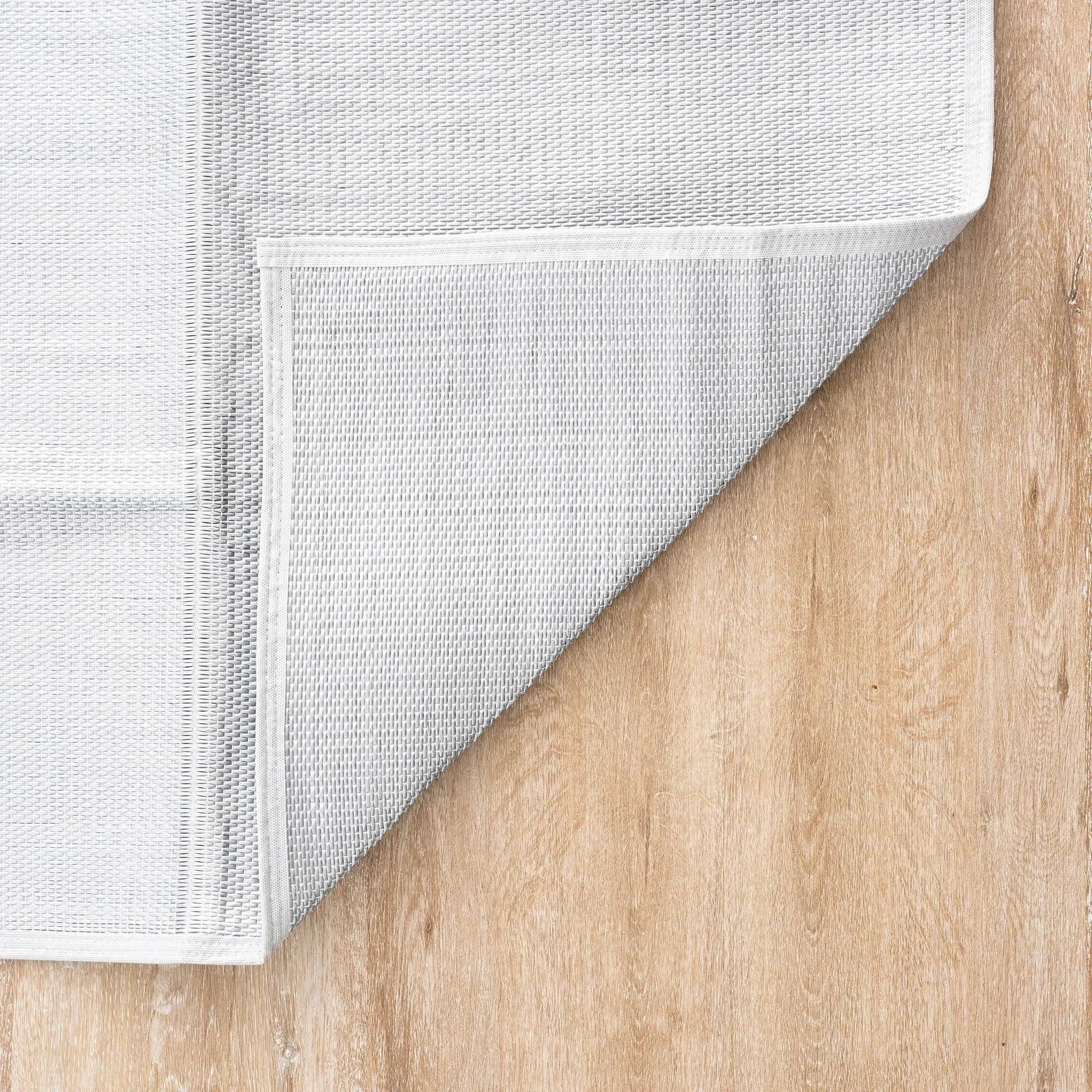 Lalune Beach Solid Color Indoor Outdoor Polypropylene Area Rug