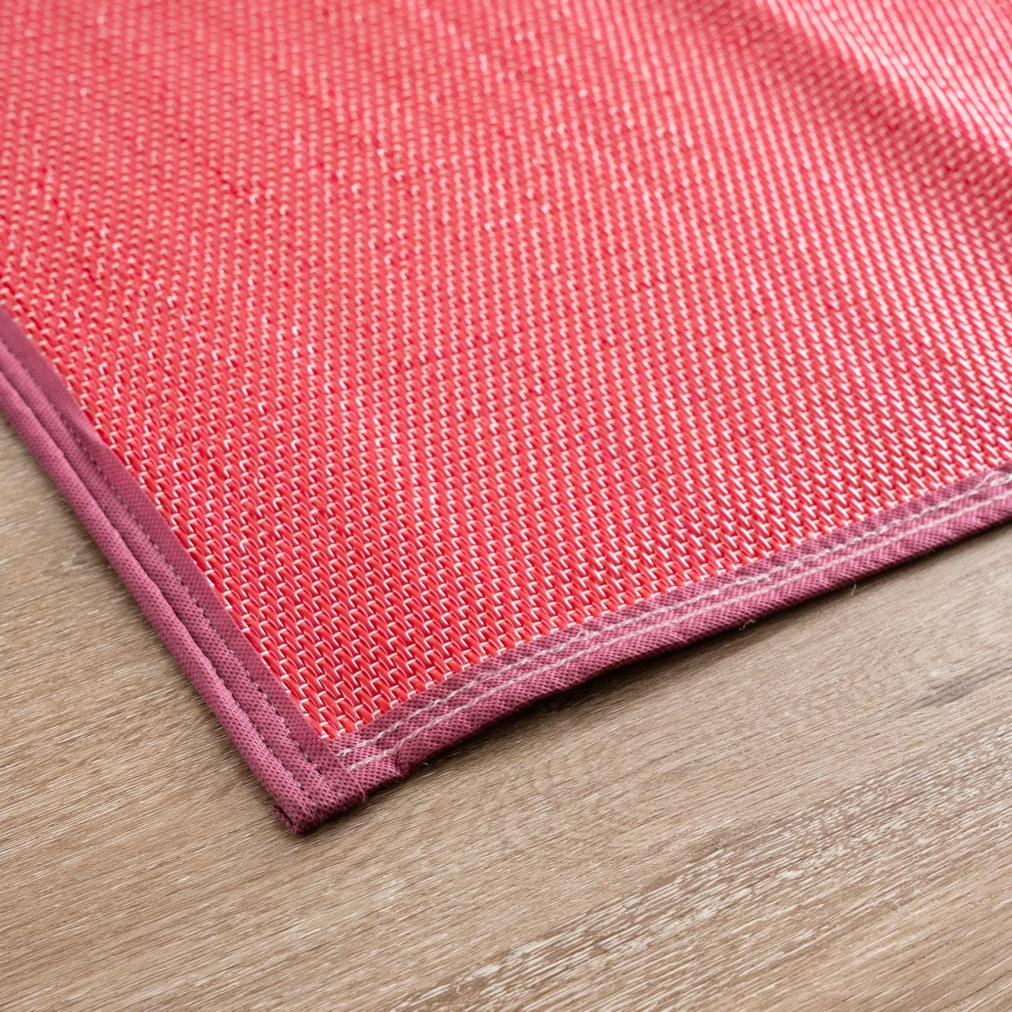 Lalune Beach Solid Color Indoor Outdoor Polypropylene Area Rug
