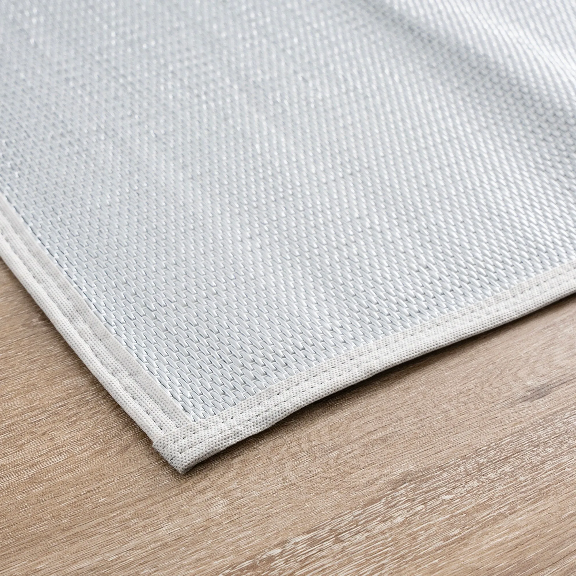 Lalune Beach Solid Color Indoor Outdoor Polypropylene Area Rug