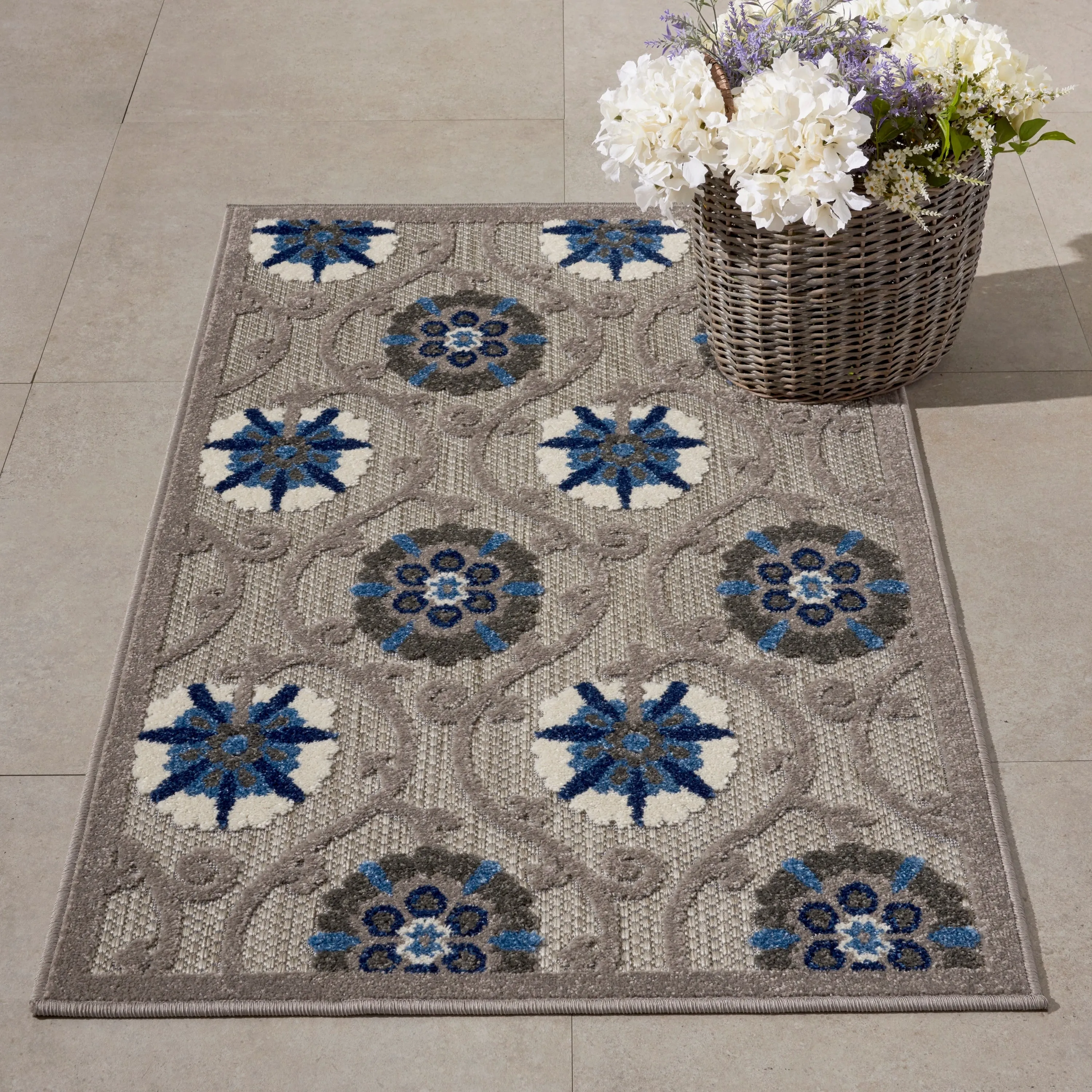 Lanikai Floral Indoor/ Outdoor Area Rug by Havenside Home