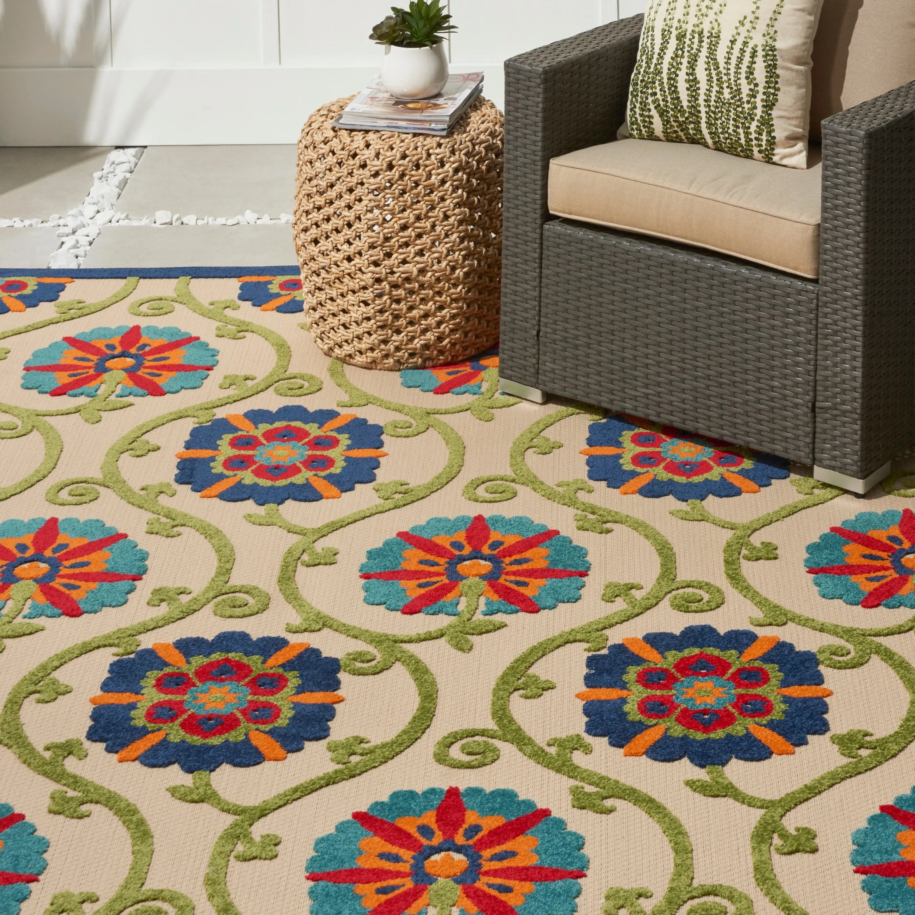 Lanikai Floral Indoor/ Outdoor Area Rug by Havenside Home