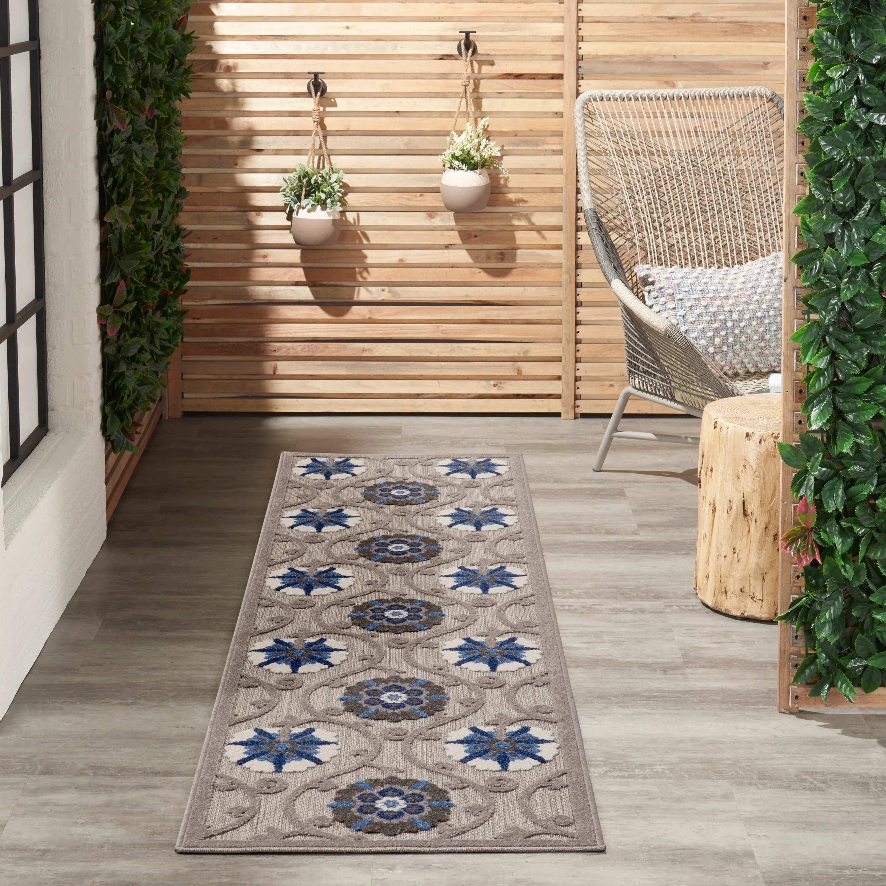 Lanikai Floral Indoor/ Outdoor Area Rug by Havenside Home