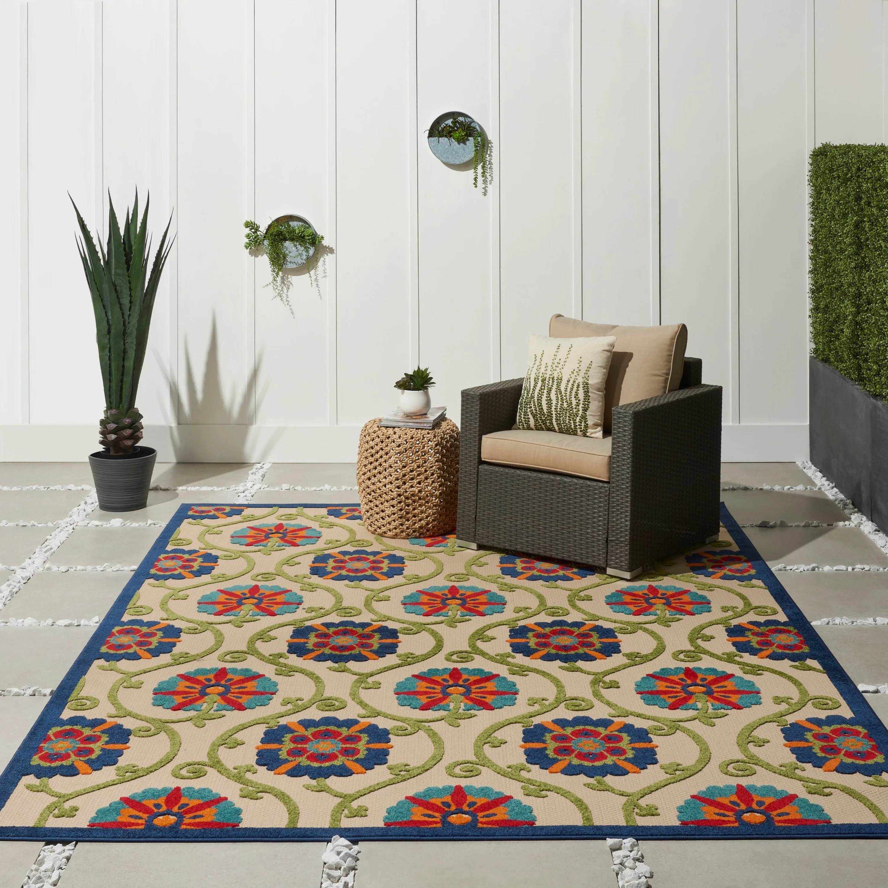 Lanikai Floral Indoor/ Outdoor Area Rug by Havenside Home