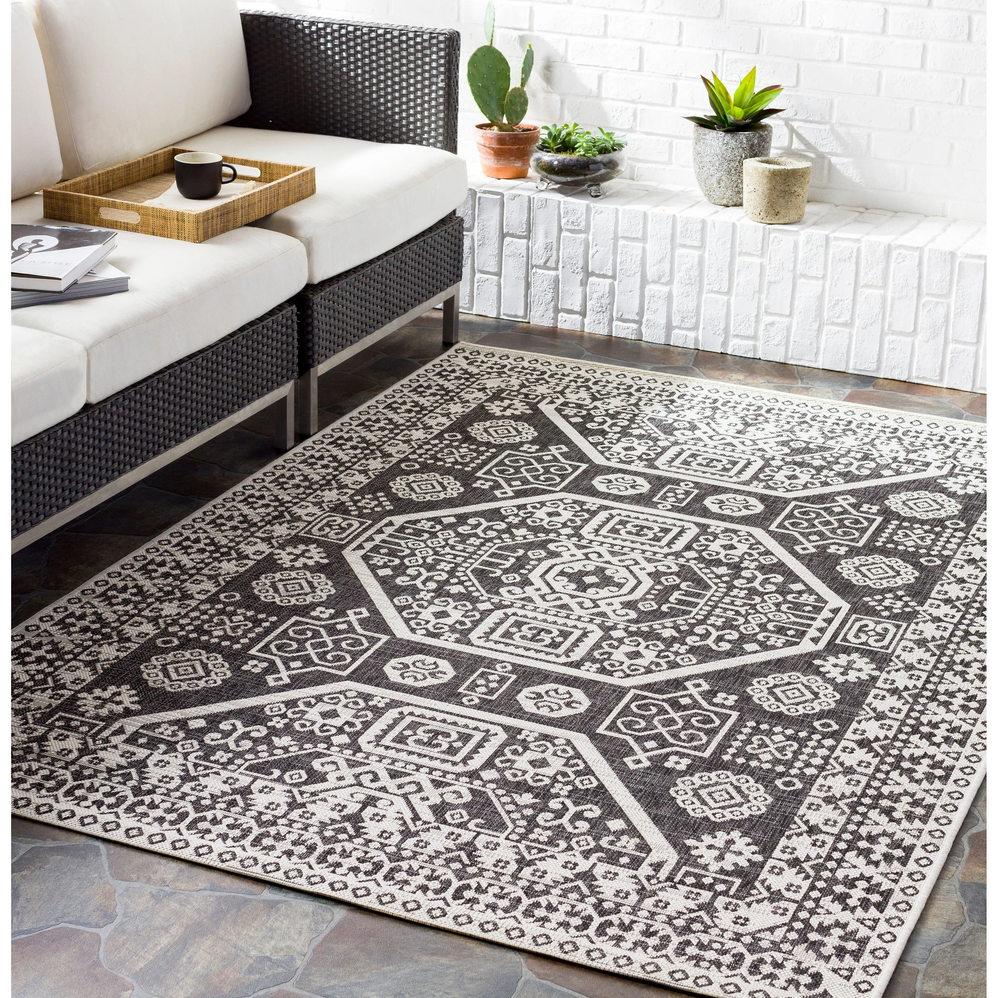 Lavon Indoor/ Outdoor Nomad Area Rug