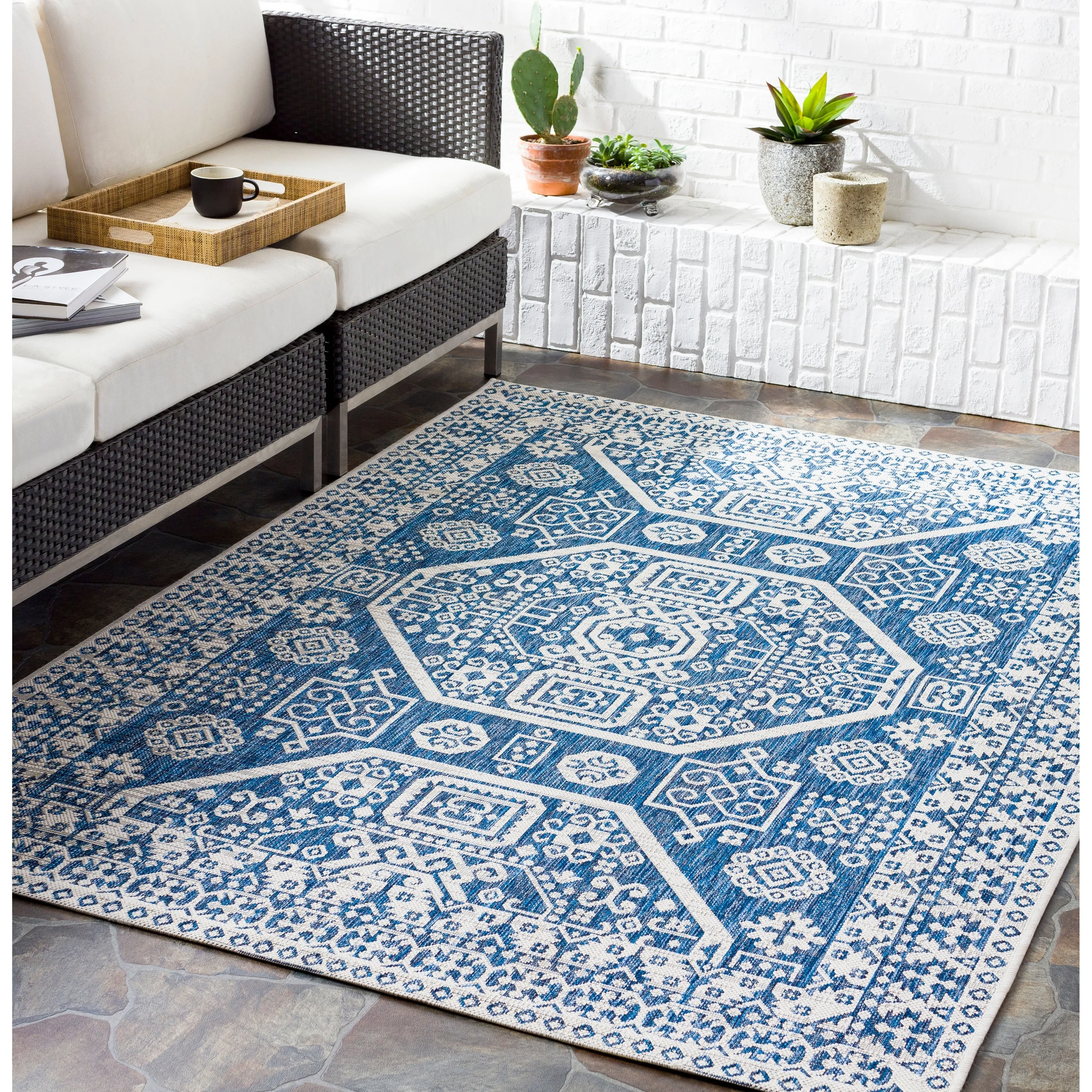 Lavon Indoor/ Outdoor Nomad Area Rug