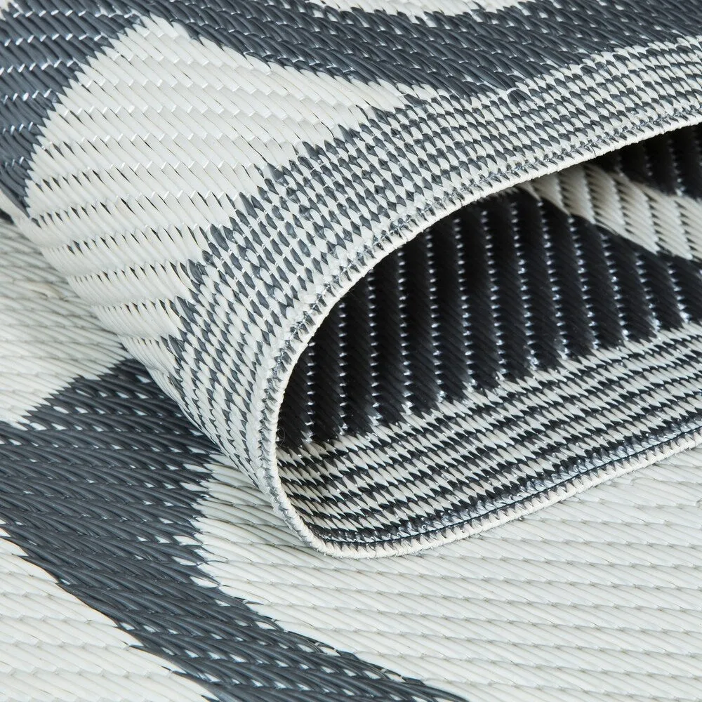 Lightweight Indoor Outdoor Reversible Area Rug - 5.9 x 8.9 Feet -Trellis - 5.9 x 8.9 - 5.9 x 8.9