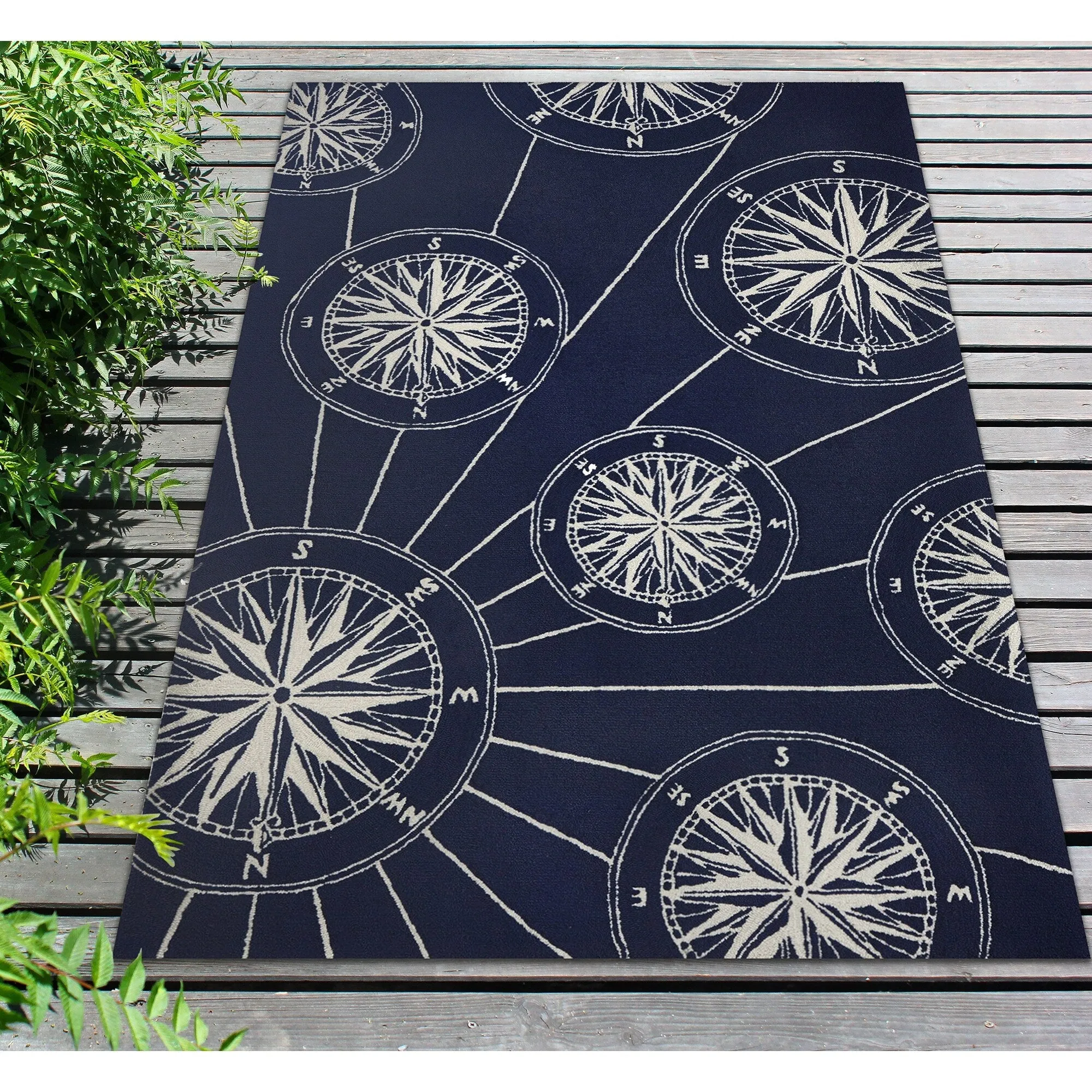 Liora Manne Frontporch Compass Indoor/Outdoor Rug - 2'6 x 4'
