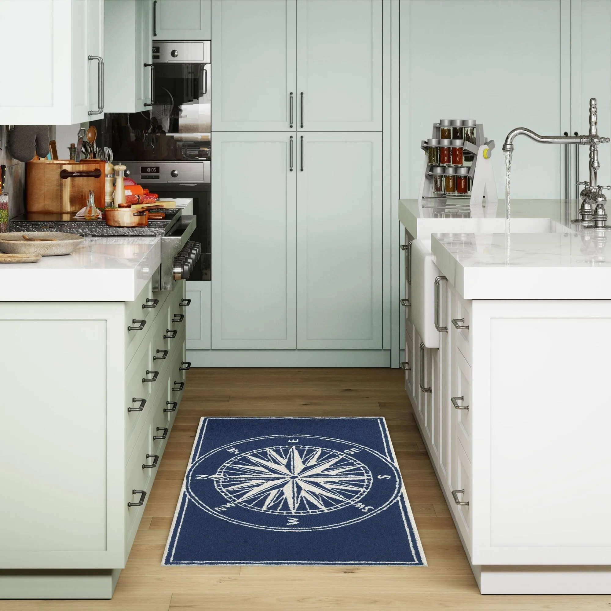 Liora Manne Frontporch Compass Indoor/Outdoor Rug - 2'6 x 4'