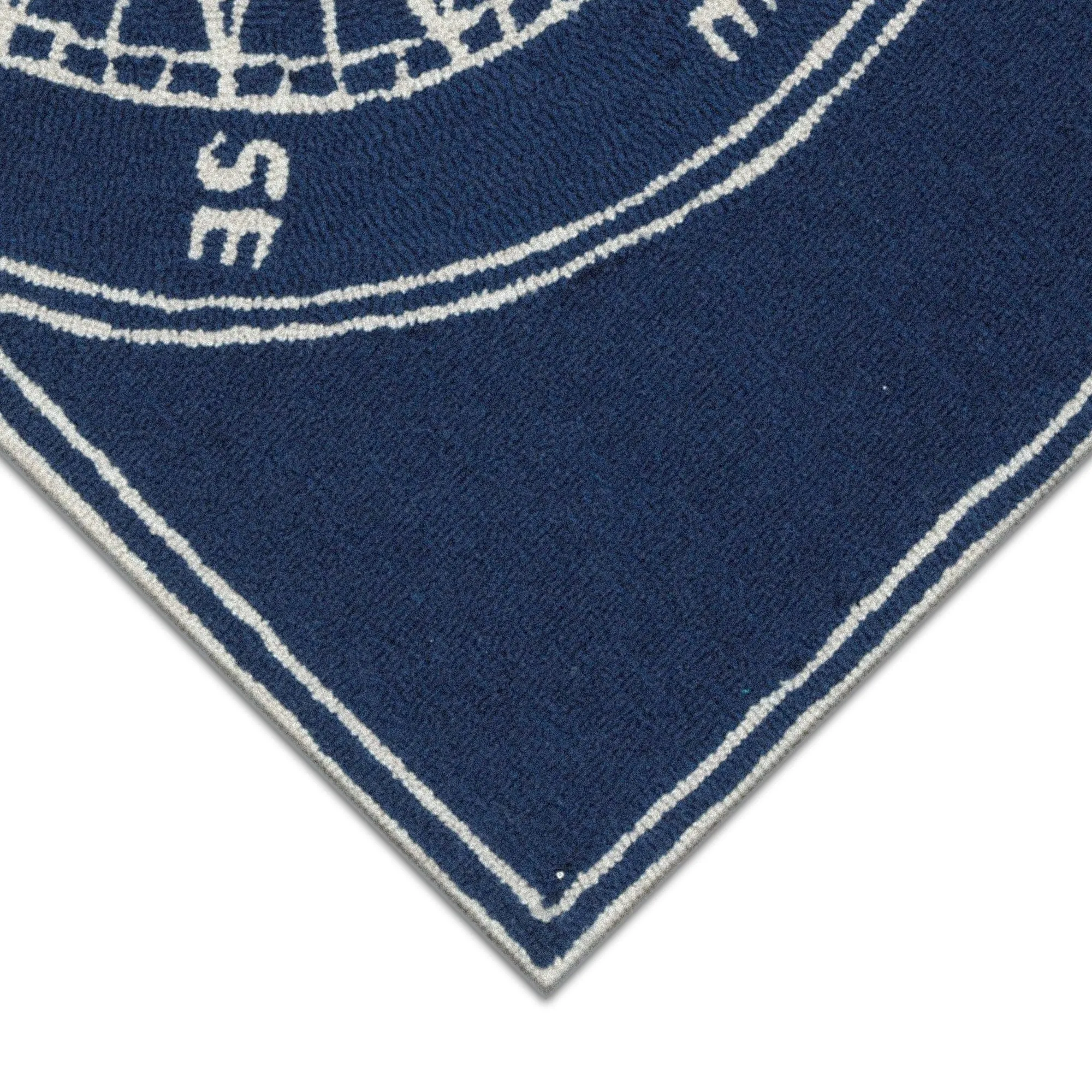 Liora Manne Frontporch Compass Indoor/Outdoor Rug - 2'6 x 4'