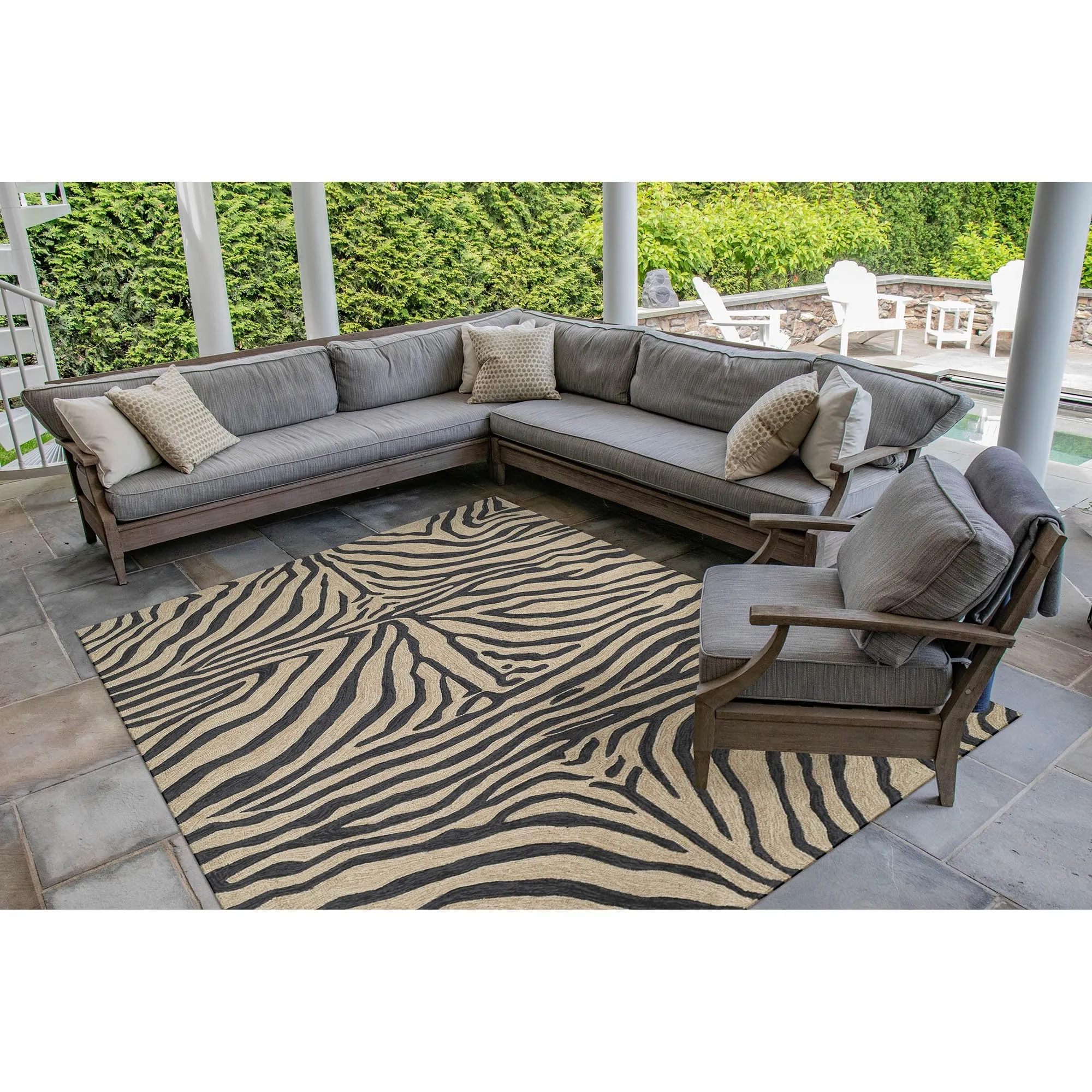 Liora Manne Ravella Zebra Indoor/Outdoor Rug