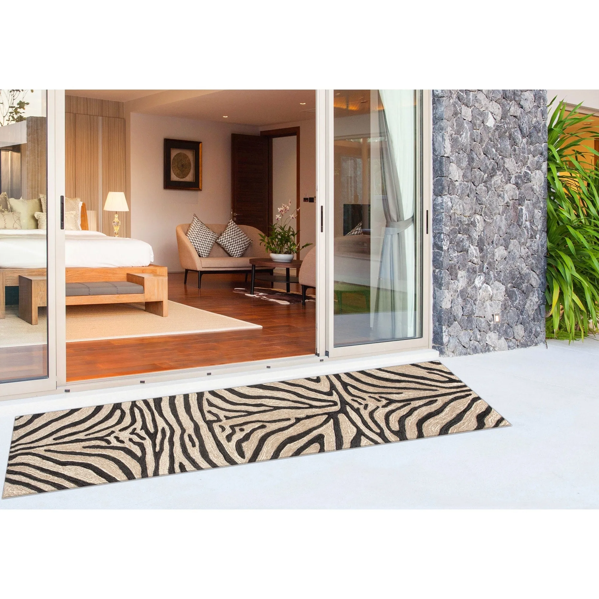 Liora Manne Ravella Zebra Indoor/Outdoor Rug