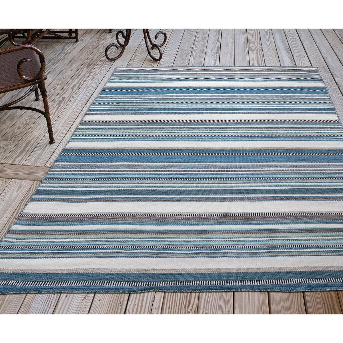 Liora Manne Sonoma Malibu Stripe Hand-woven Indoor/ Outdoor Area Rug
