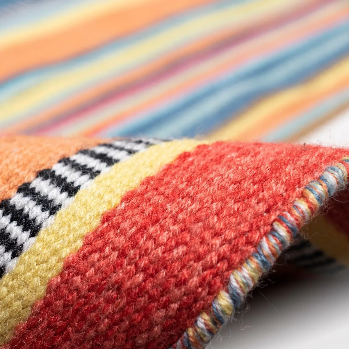 Liora Manne Sonoma Malibu Stripe Hand-woven Indoor/ Outdoor Area Rug