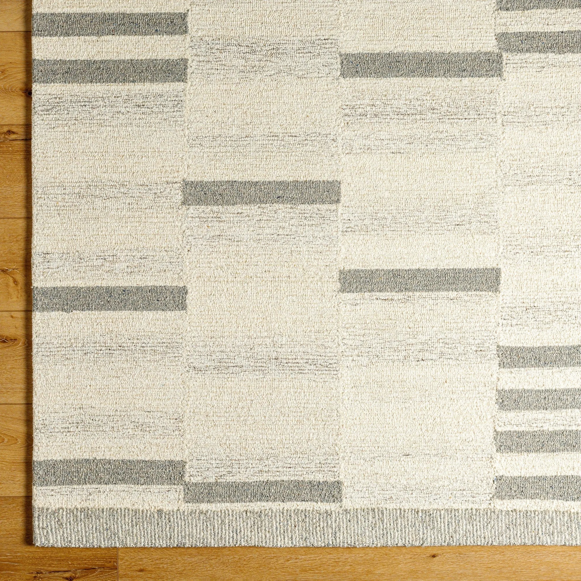 Livabliss Cordoba Hand Tufted Geometric Wool Rug