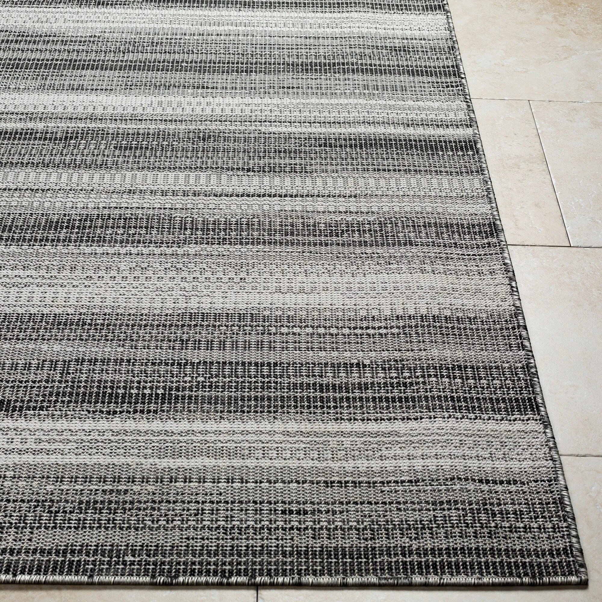 Livabliss Hampton Indoor/ Outdoor Ombre Striped Area Rug