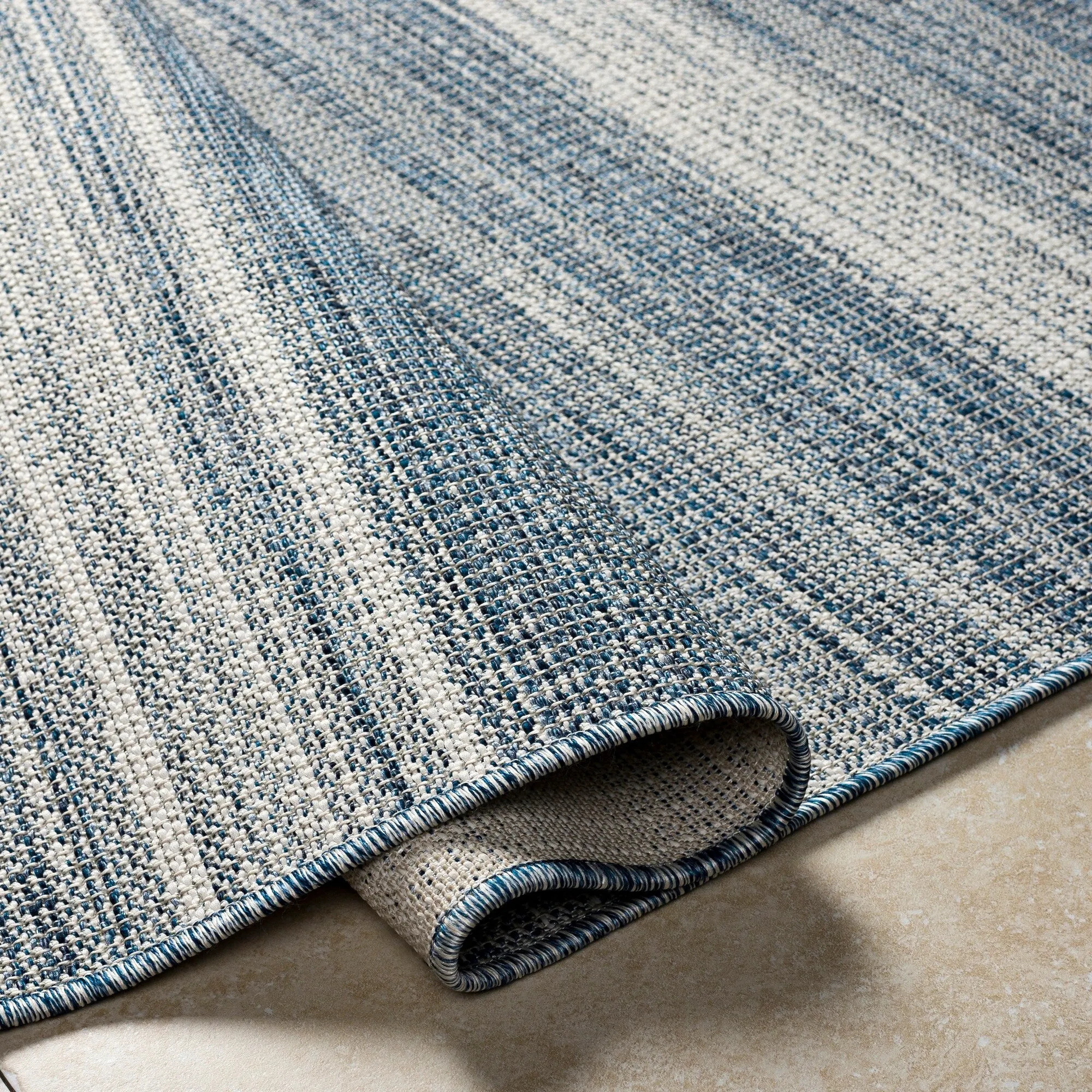 Livabliss Hampton Indoor/ Outdoor Ombre Striped Area Rug