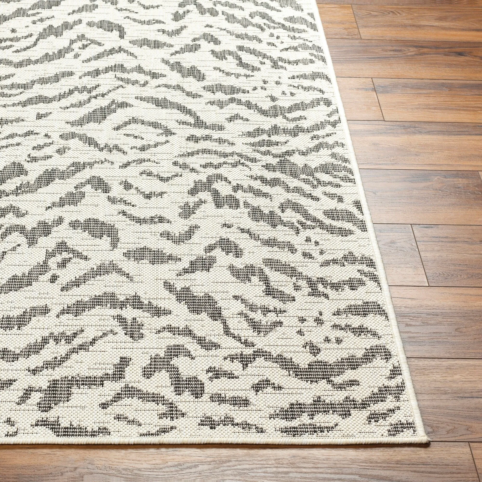 Livabliss Ravello Zebra Print Indoor/ Outdoor Area Rug
