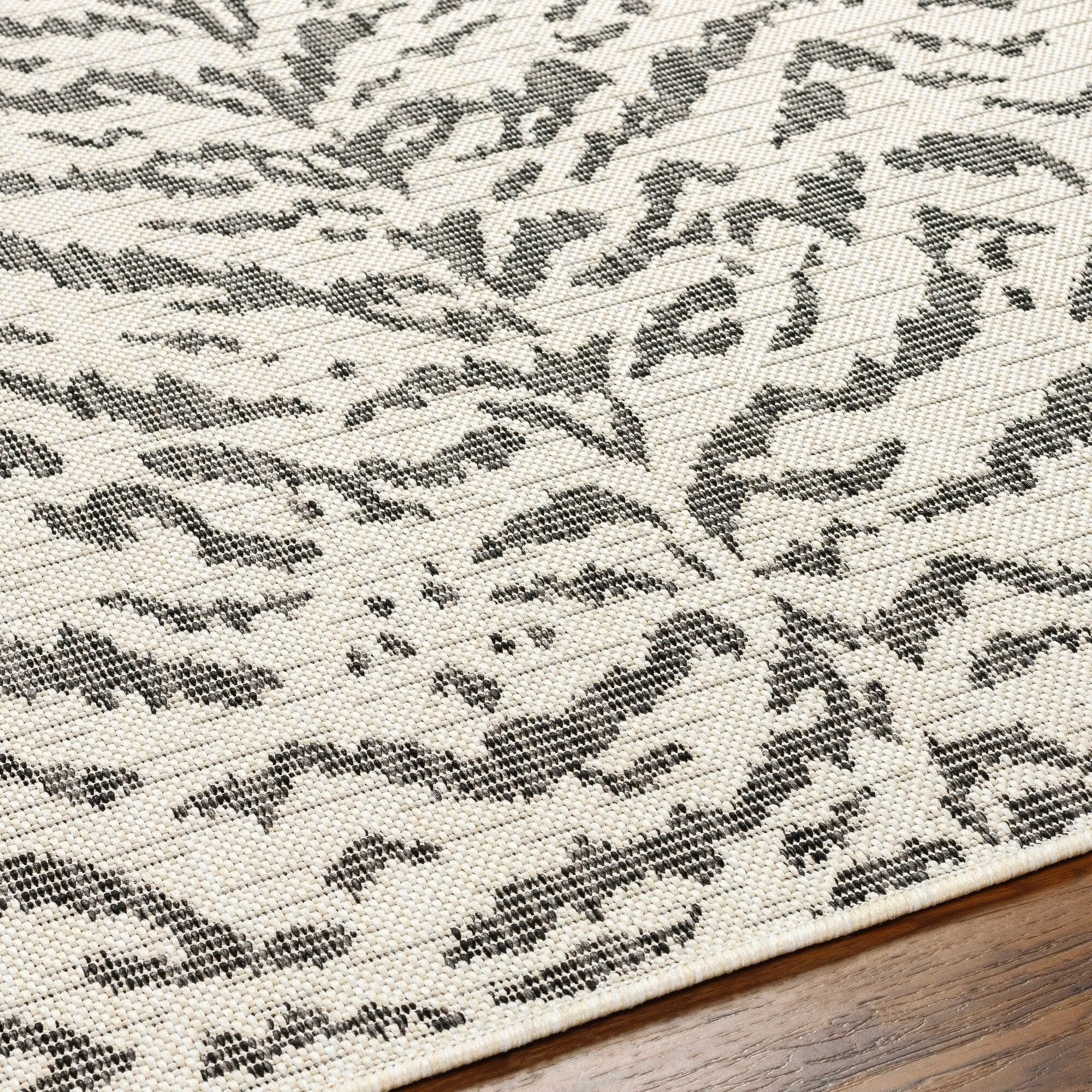 Livabliss Ravello Zebra Print Indoor/ Outdoor Area Rug