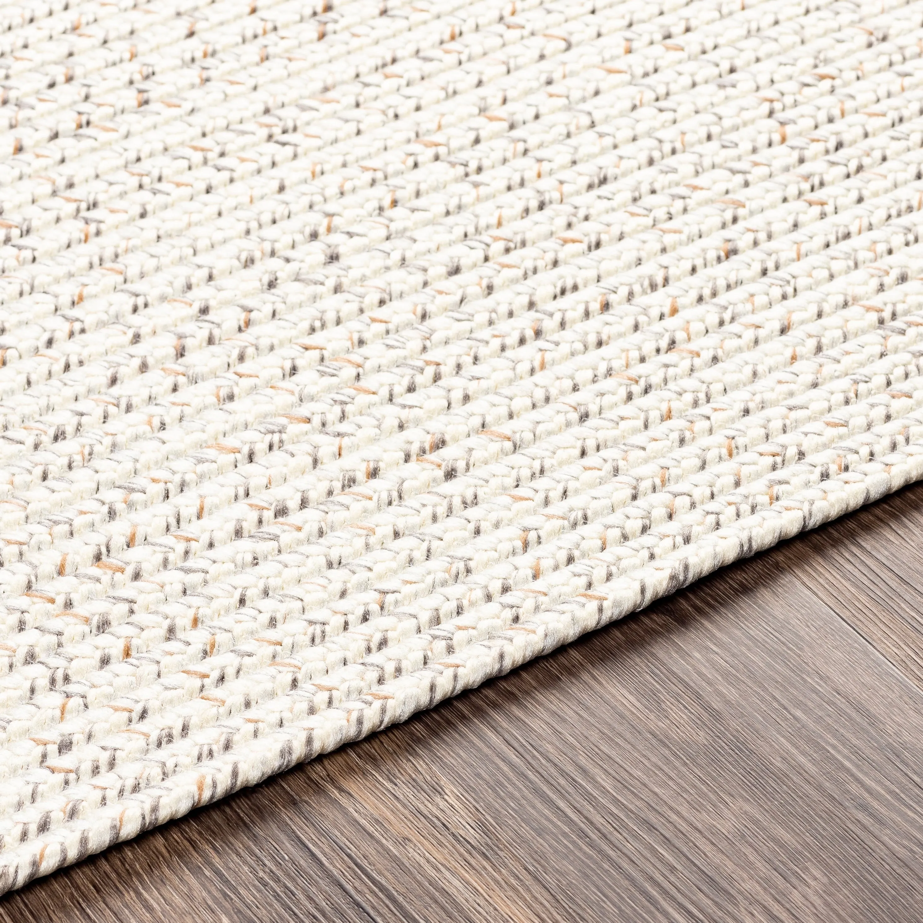Livabliss Sharrah Indoor/ Outdoor Solid Braided Area Rug
