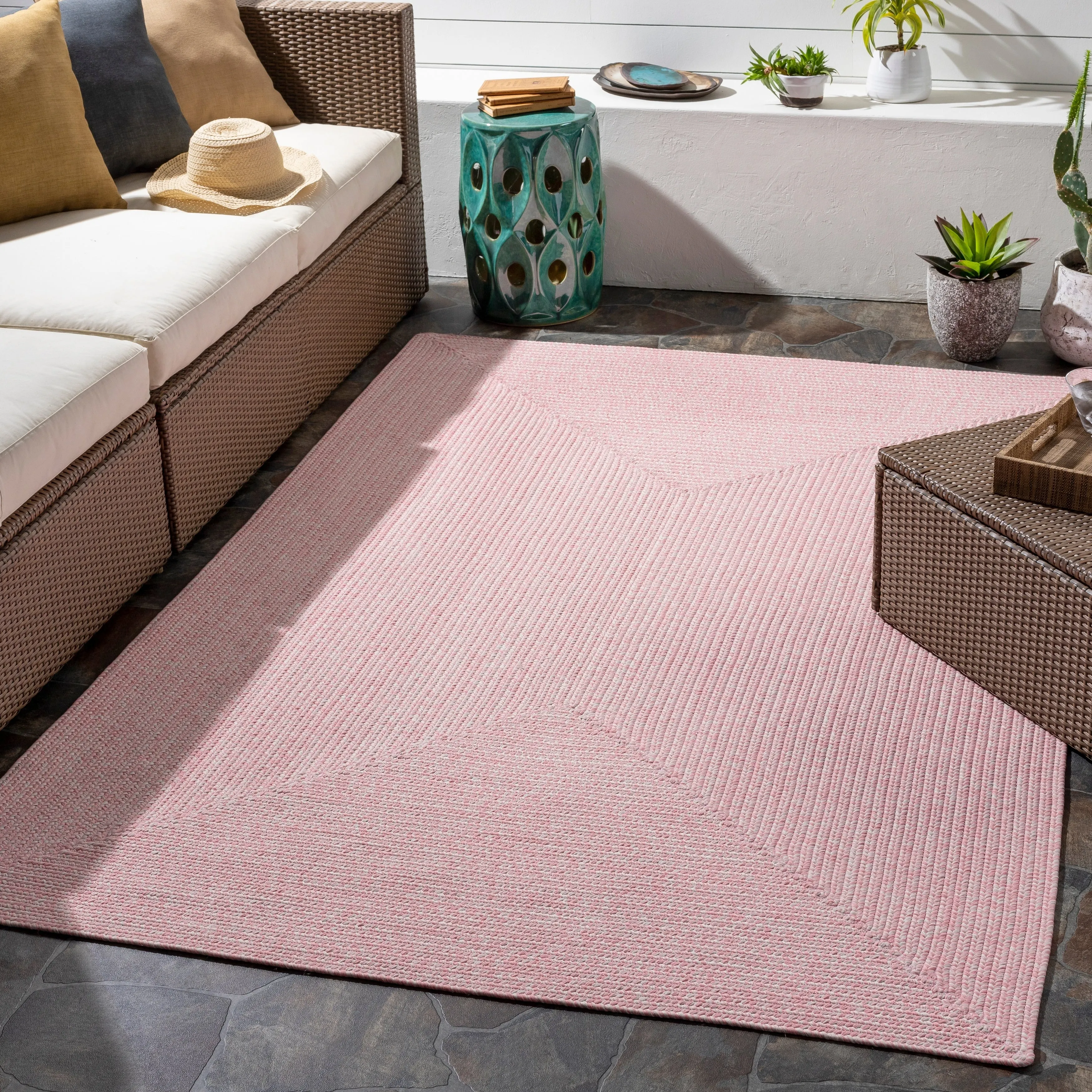 Livabliss Sharrah Indoor/ Outdoor Solid Braided Area Rug