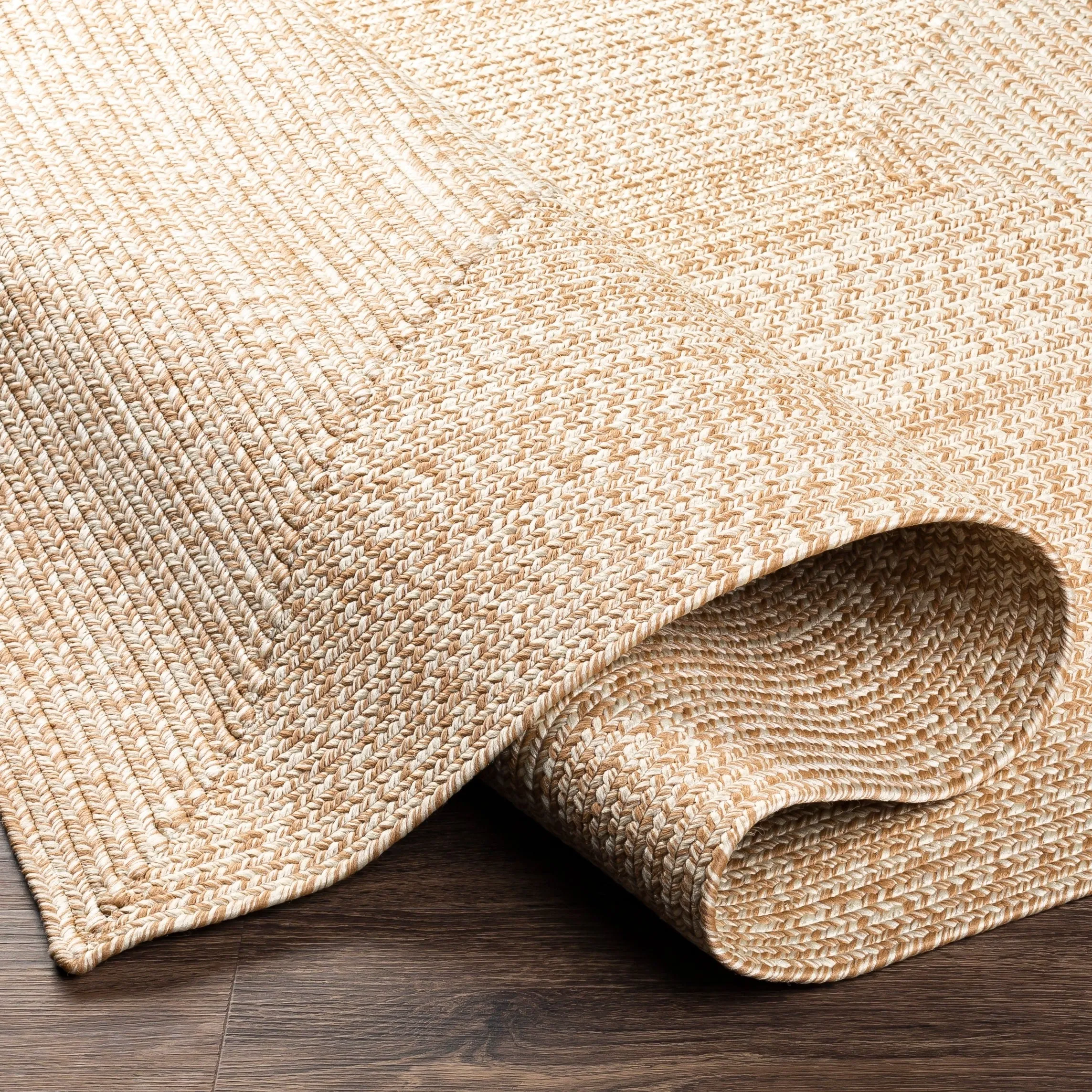 Livabliss Sharrah Indoor/ Outdoor Solid Braided Area Rug