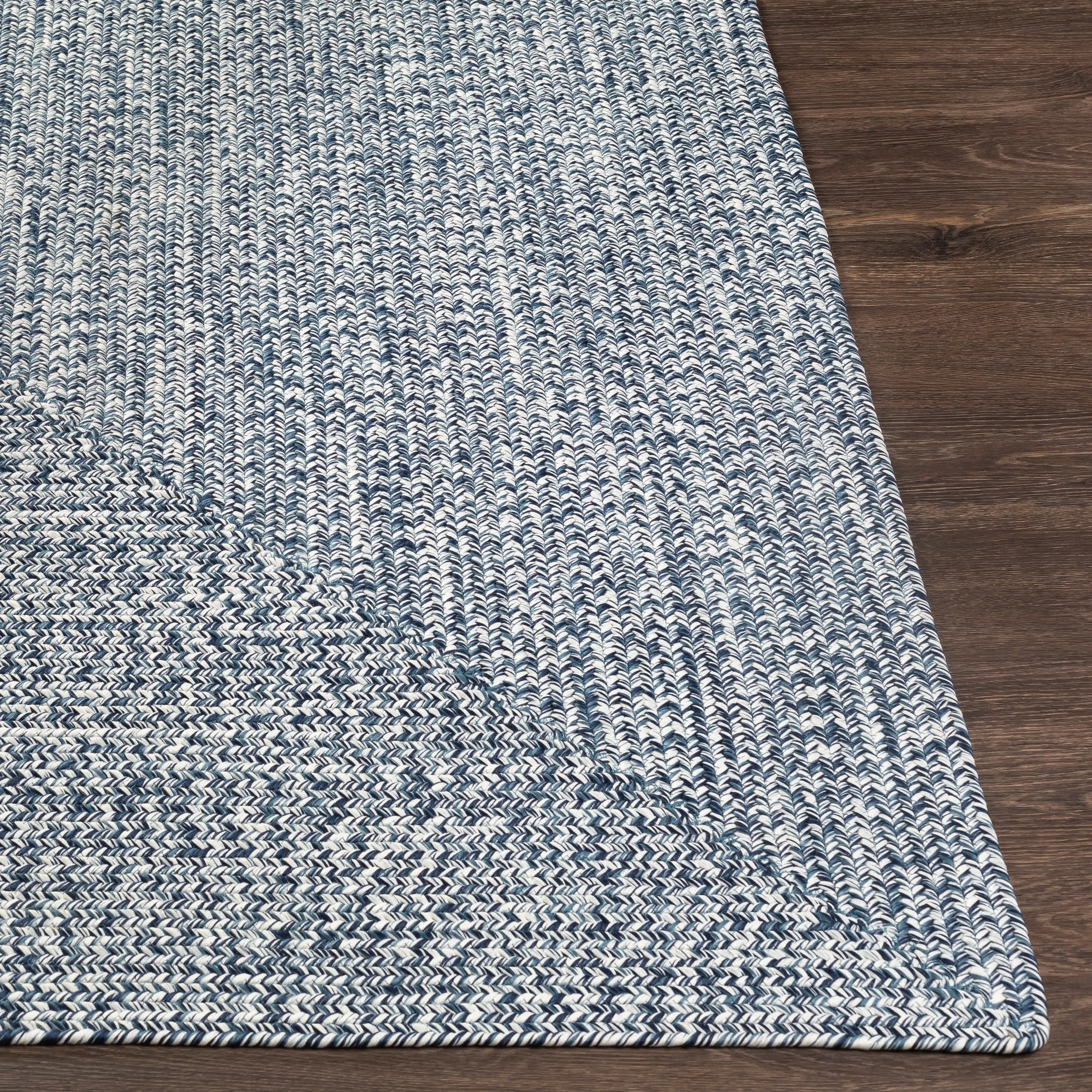 Livabliss Sharrah Indoor/ Outdoor Solid Braided Area Rug