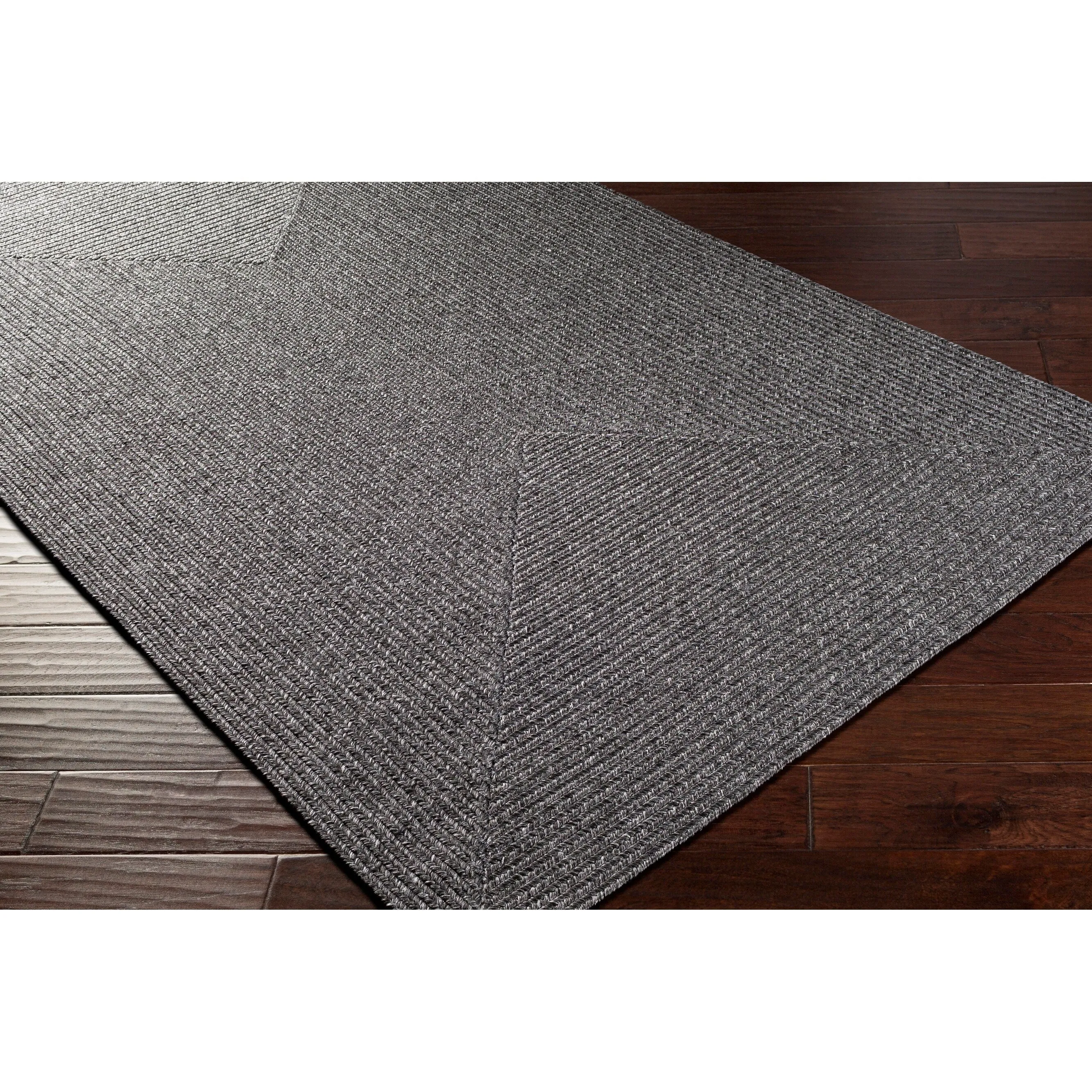 Livabliss Sharrah Indoor/ Outdoor Solid Braided Area Rug